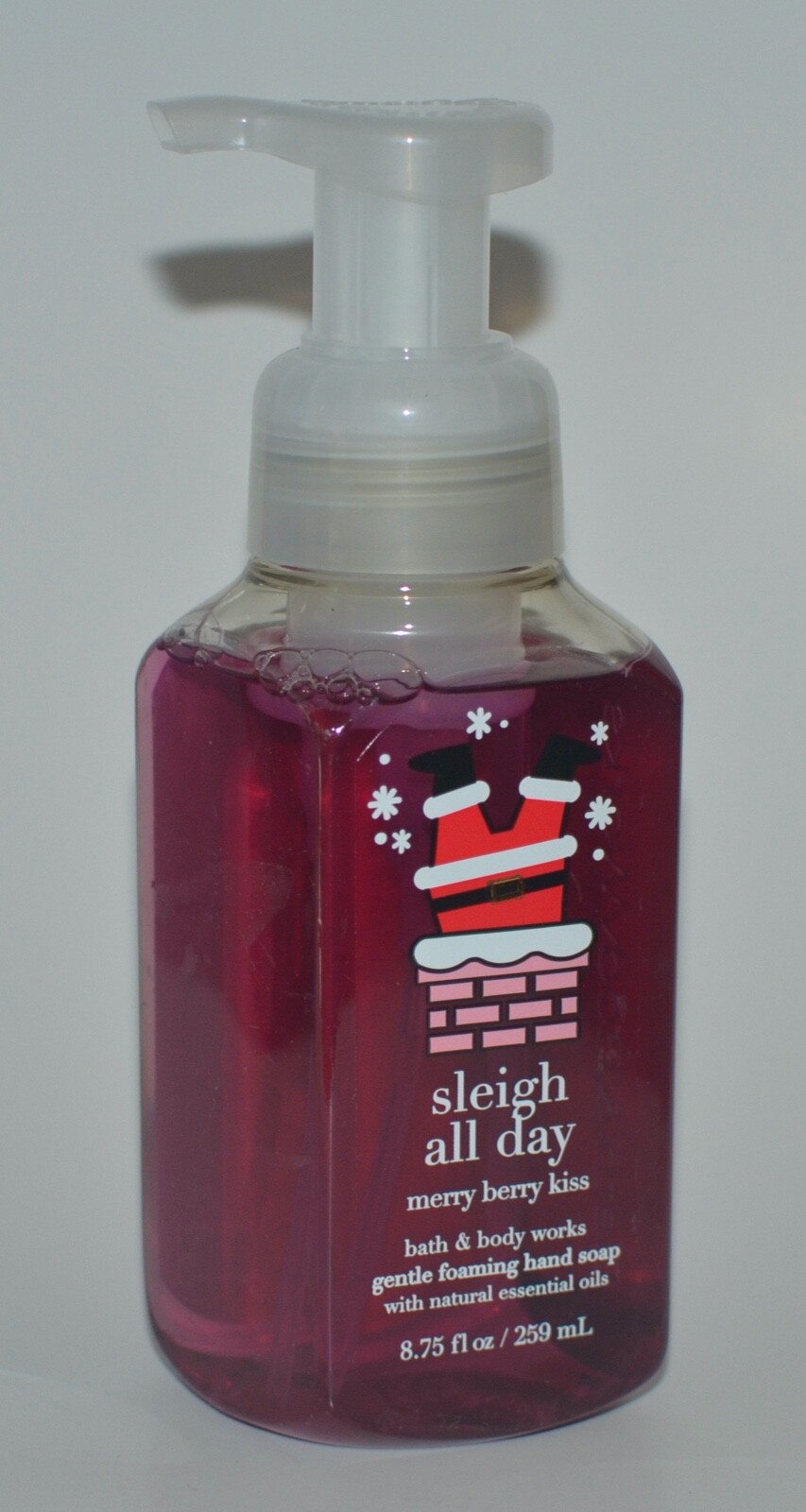 1 BATH BODY WORKS MERRY BERRY KISS GENTLE FOAMING HAND SOAP WASH SLEIGH ALL DAY