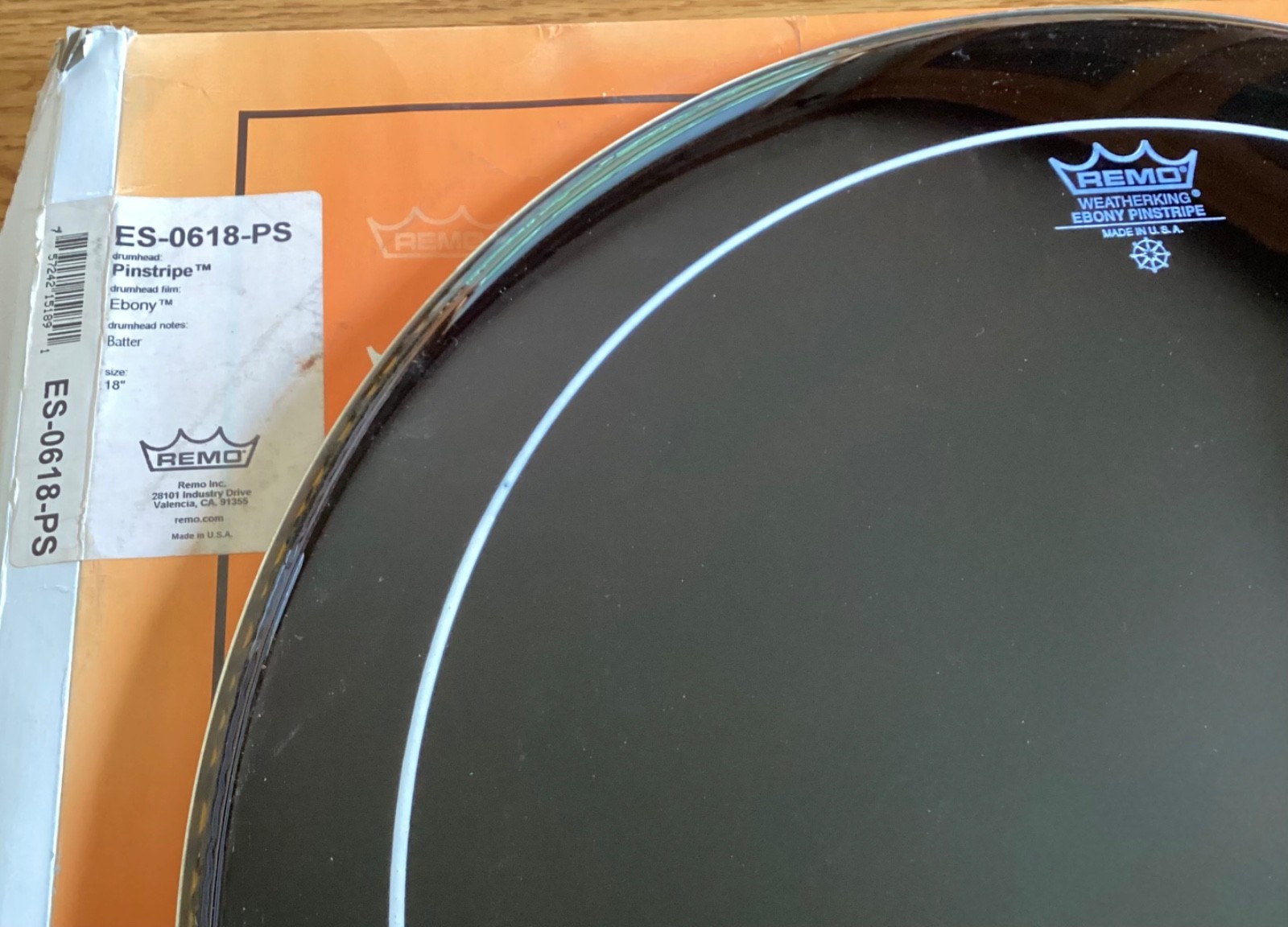 REMO 18" Ebony Pinstripe Bass Drum Head ES-0618-PS