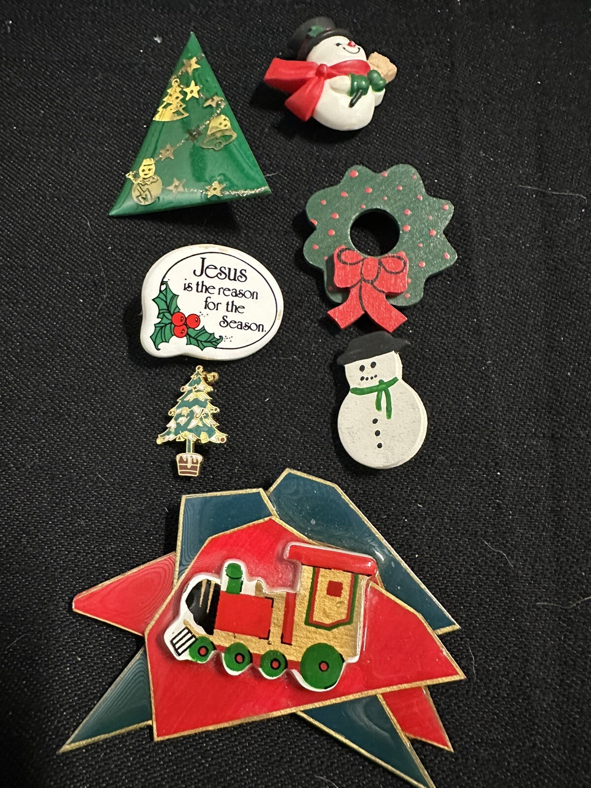 Christmas Pins Lot Of 7
