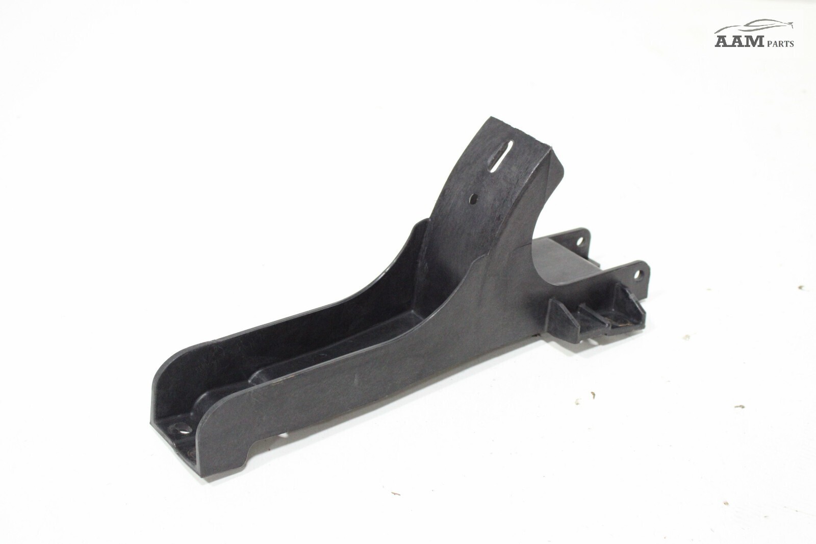 2018-2024 FREIGHTLINER CASCADIA LEFT DRIVER SIDE FAIRING SUPPORT BRACKET OEM