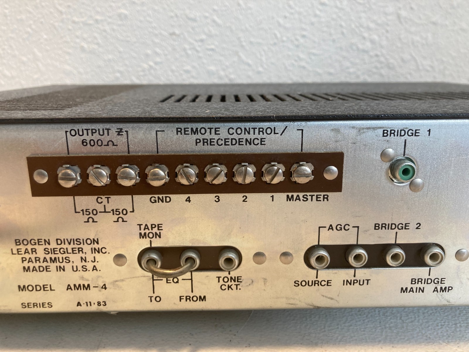 Bogen Amm-4 Amplifier With Rack Panel Mounts!