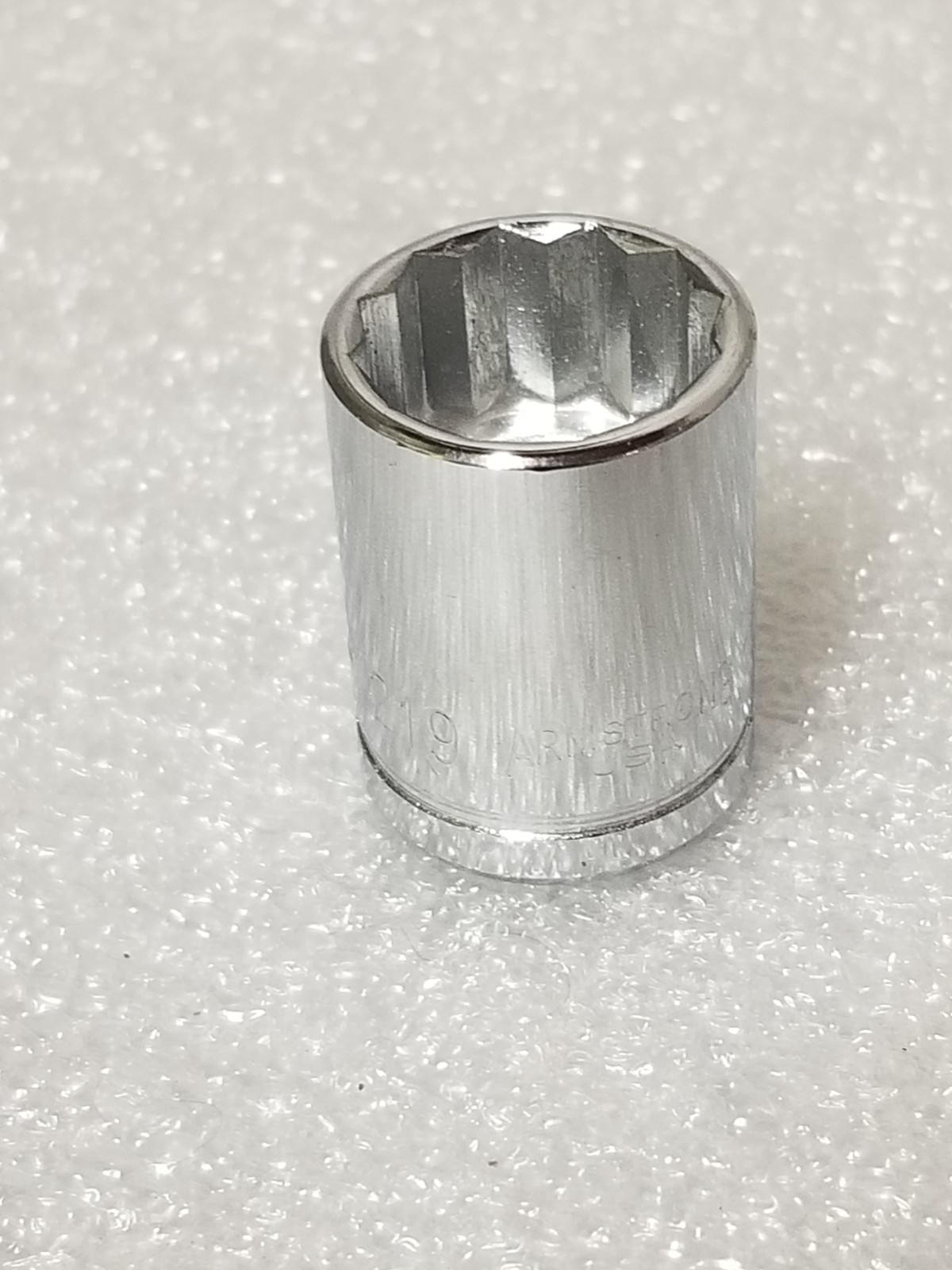 Armstrong Armaloy F-1219 3/8" Drive 12-Pt Standard Socket 19/32" Made in USA