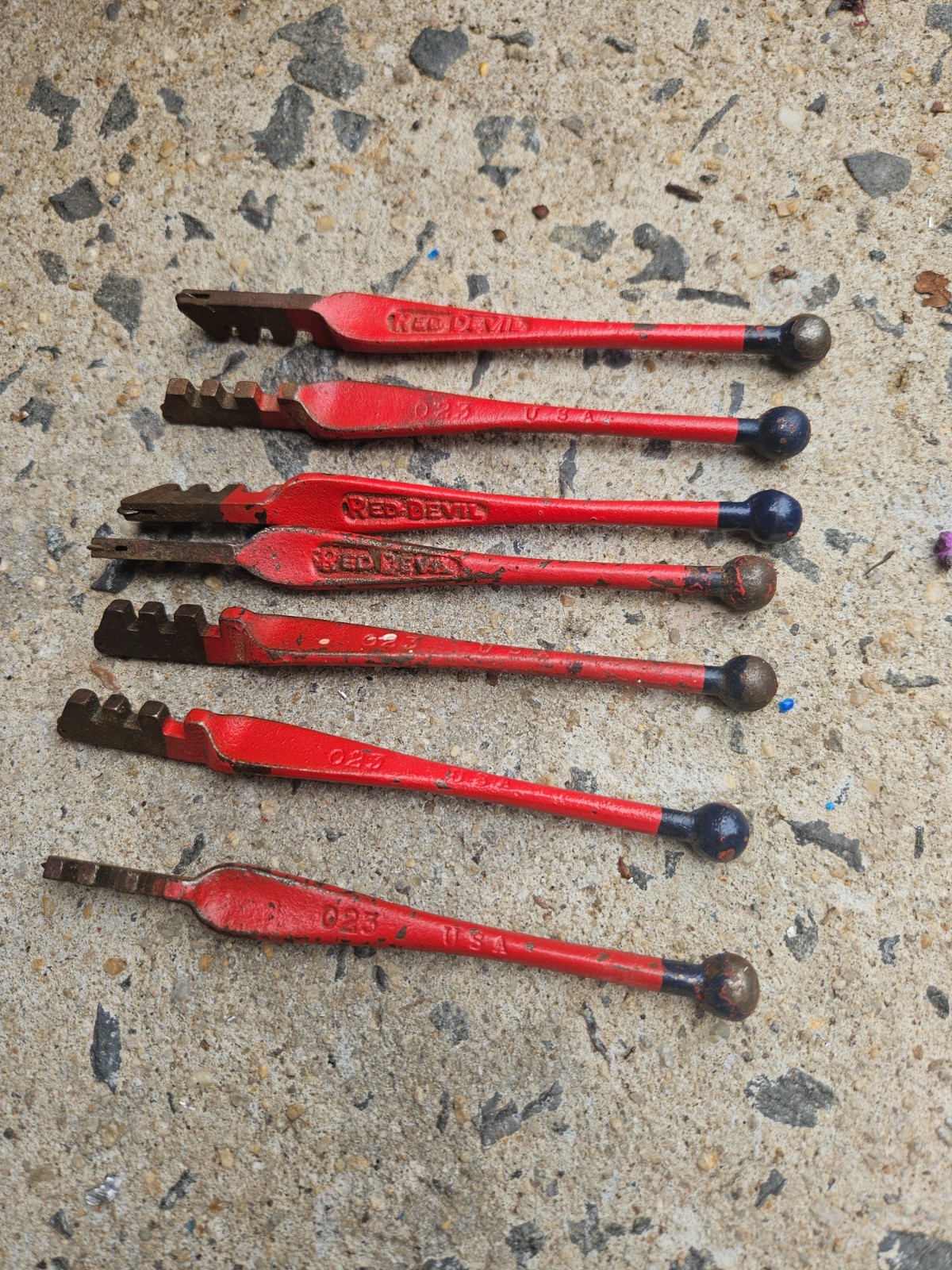 Vintage Red Devil Glass Cutter/ Antique Glazier No 023 Made in USA LOT OF 7