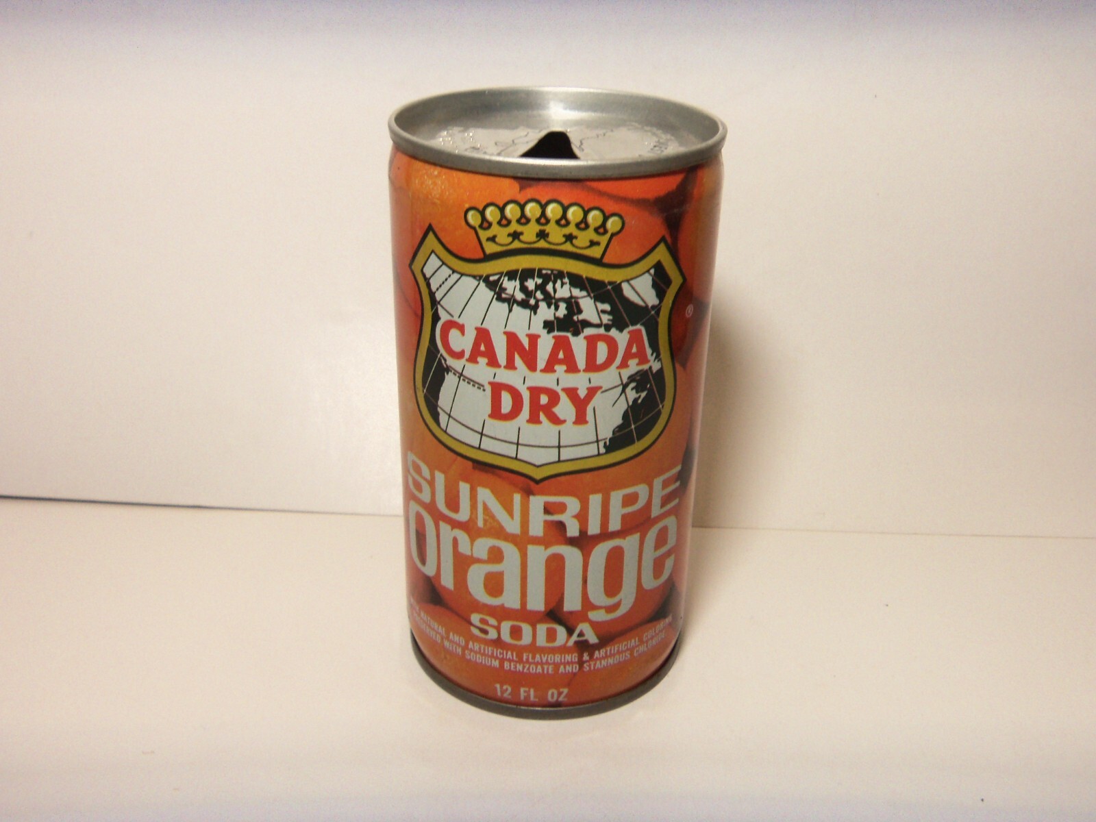 CANADA DRY SUNRIPE ORANGE SODA  12 OZ STEEL CAN, TWINSBURG, OHIO.  VINTAGE