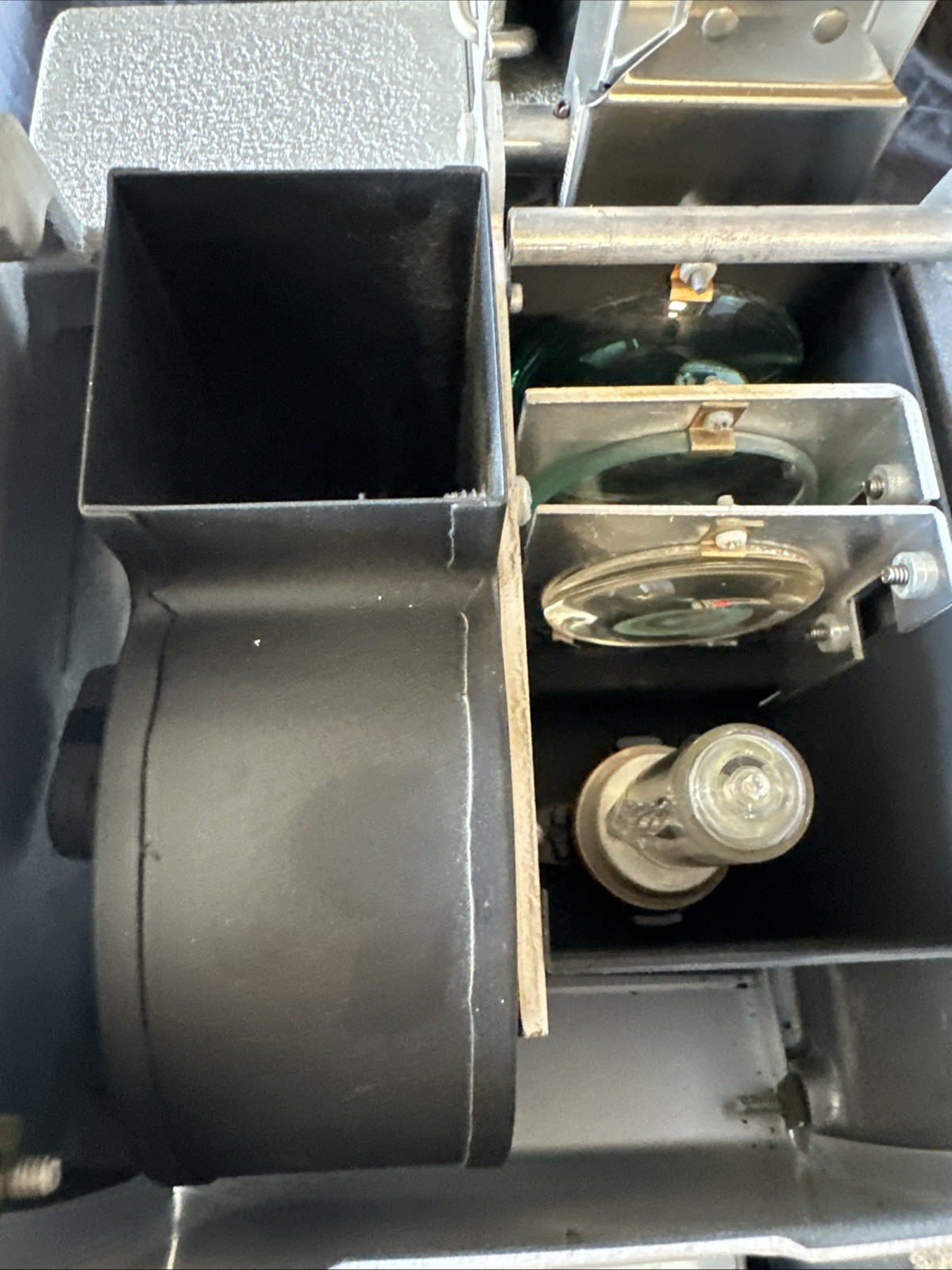 DuKane Micromatic Classroom Projector/Turntable w/ Case Model 14A750B