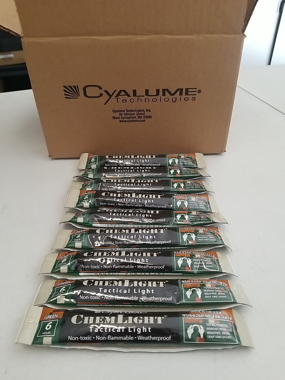 9-74780 Cyalume 4" Green Chem light Stick,  CAMPING SURVIVAL lot of 10 each