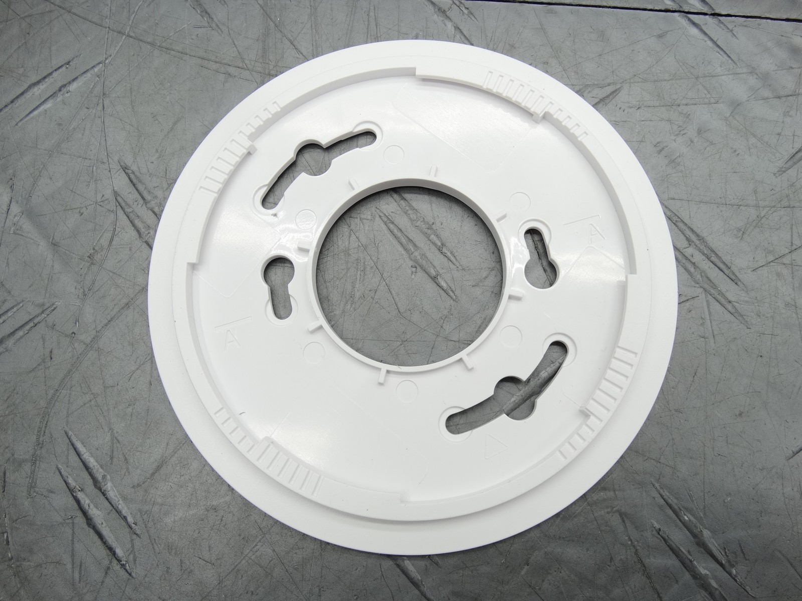 Kidde Hardwired Interconnected Smoke Detector with Photoelectric Sensor 21031482
