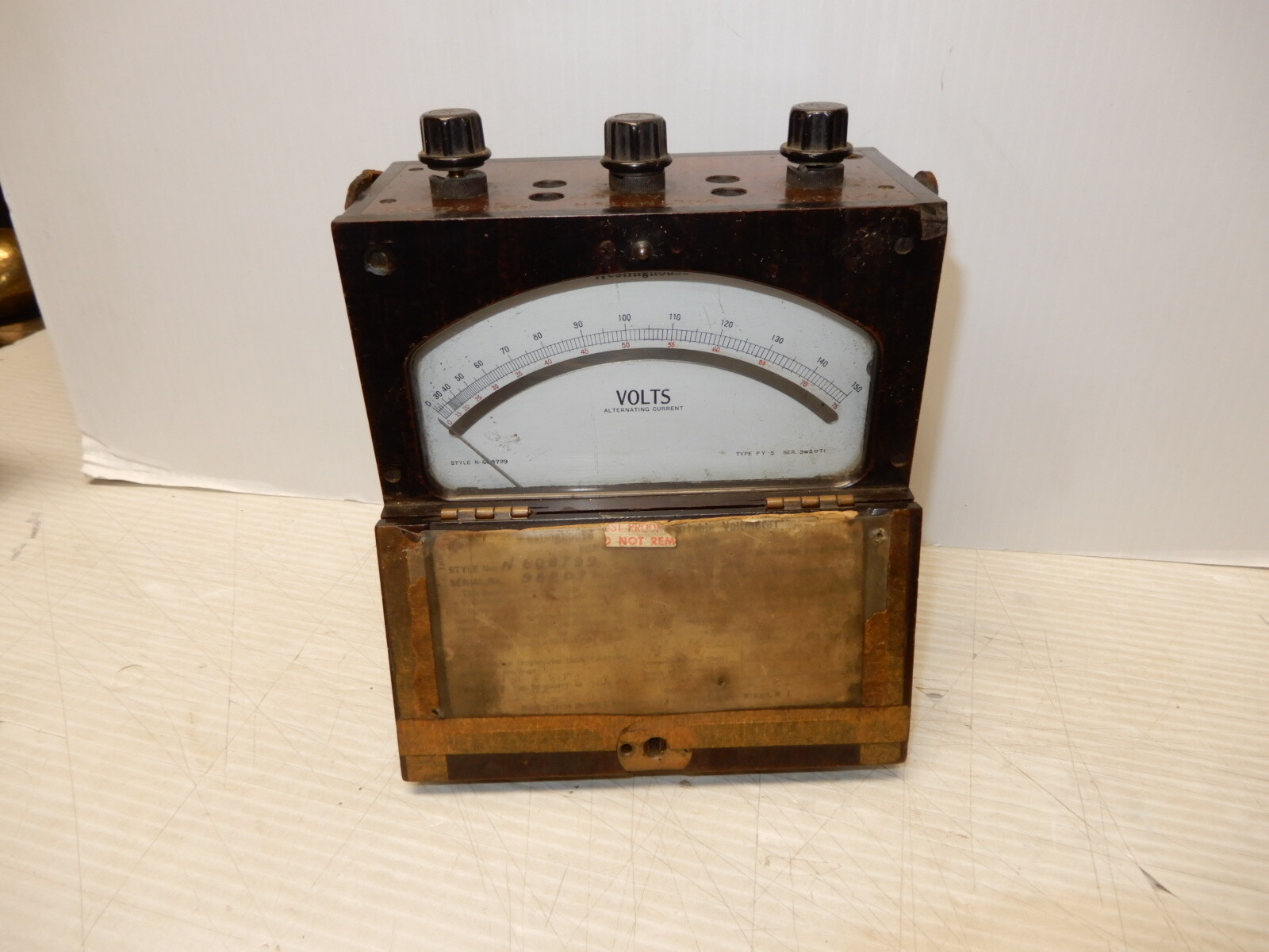 ANTIQUE WOODEN BOXED WESTINGHOUSE VOLTMETER