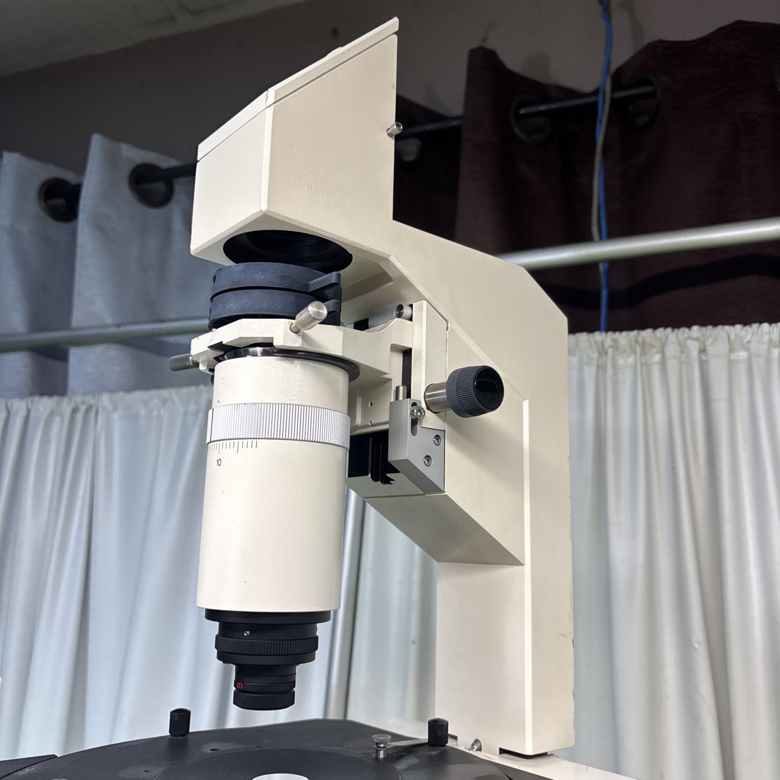 Zeiss microscope Axiovert 10 inverted phase Infinity objs