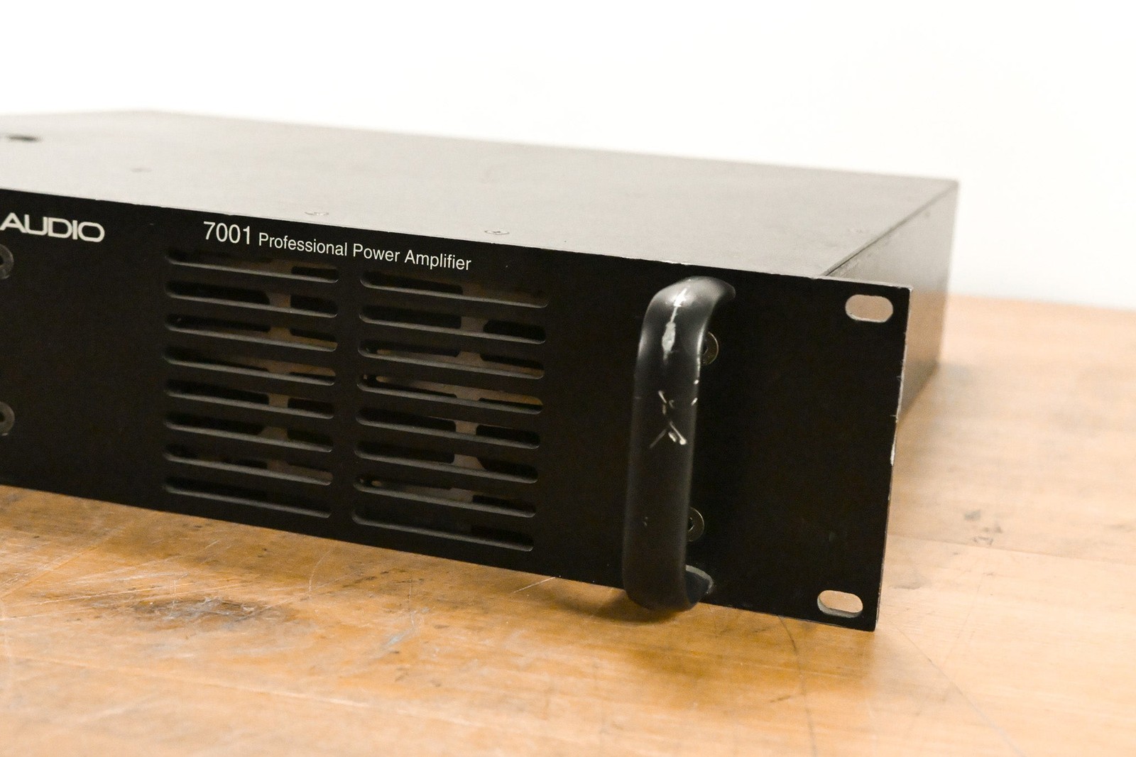 Crest Audio 7001 2-Channel Power Amplifier CG011TA
