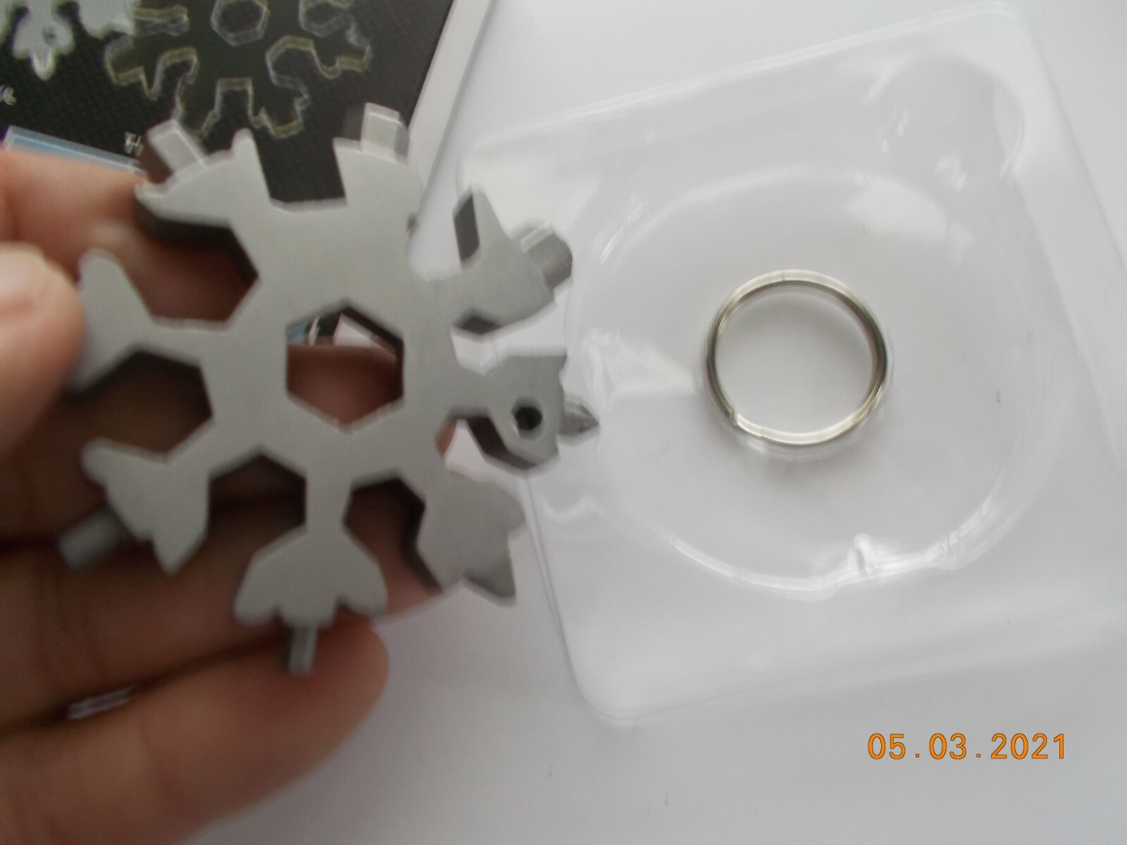 New Keyring EDC Snowflake 18-in-1 Multitool