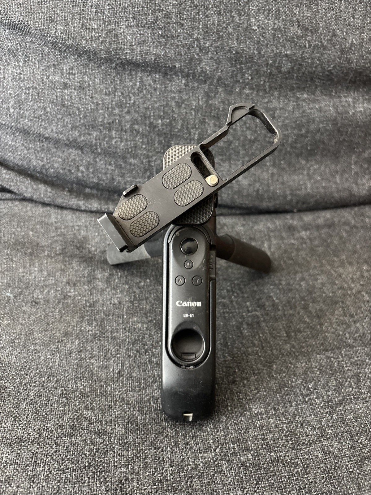Original Canon HG-100TBR Tripod Grip with BR-E1 Wireless Remote Control