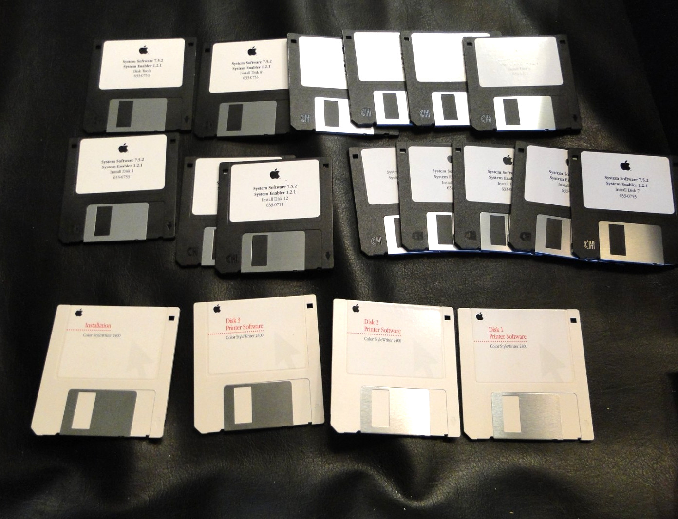 Apple Macintosh System Software 7.5.2 -14 Floppy Disks & Color Style Writer 2400