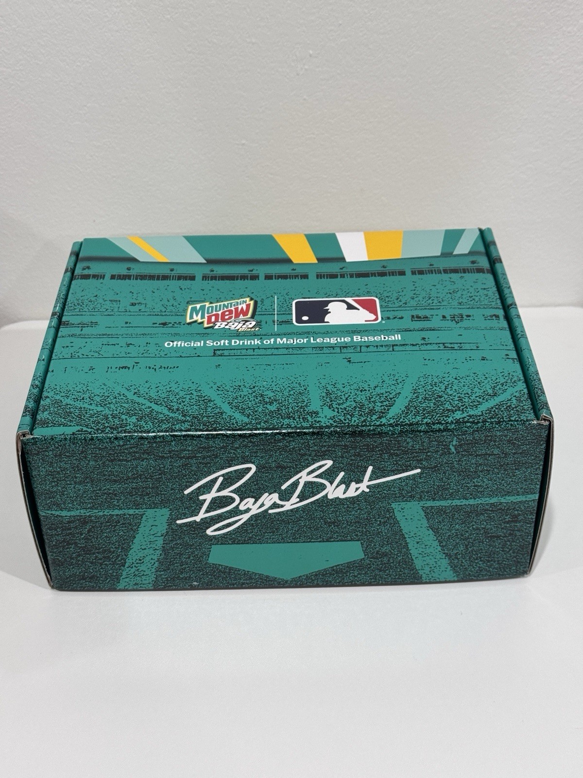 Mountain Dew Baja Blast MLB Rawlings - Ball and Limited Edition Can - IN HAND