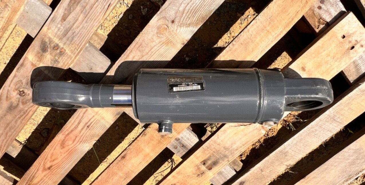John Deere 700L Hydraulic Tilt Cylinder - Part No. AHC19716
