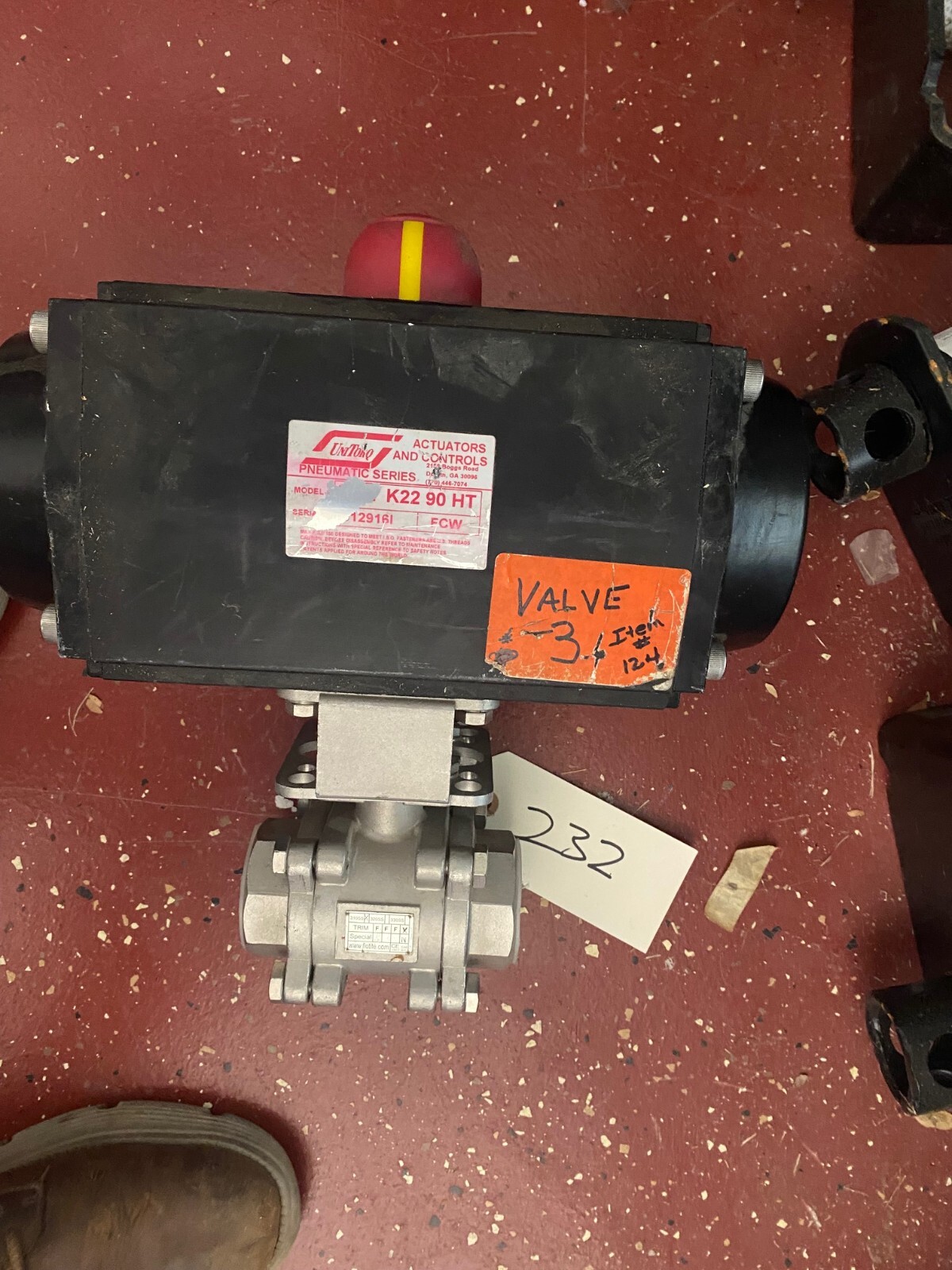 UNITORQ 1237 K2290HT WITH 1-1/2"  SS VALVE