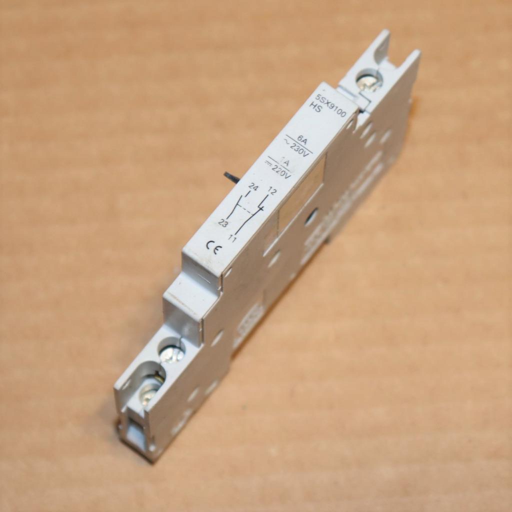 One Siemens 5SX9100HS Auxiliary Contact Block