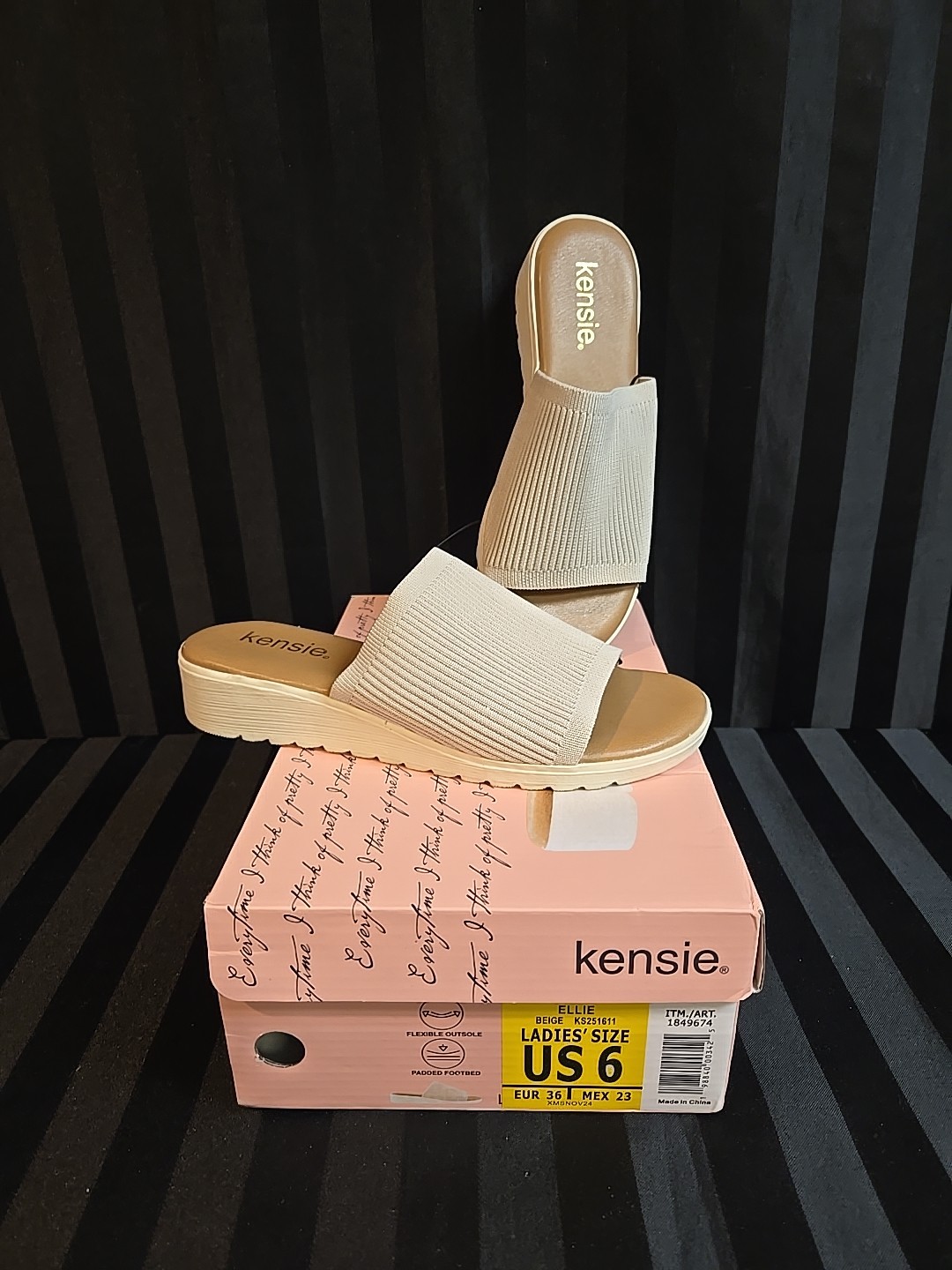 Women's US 6 Kensie Ellie Sandals Beige With Padded Footbed
