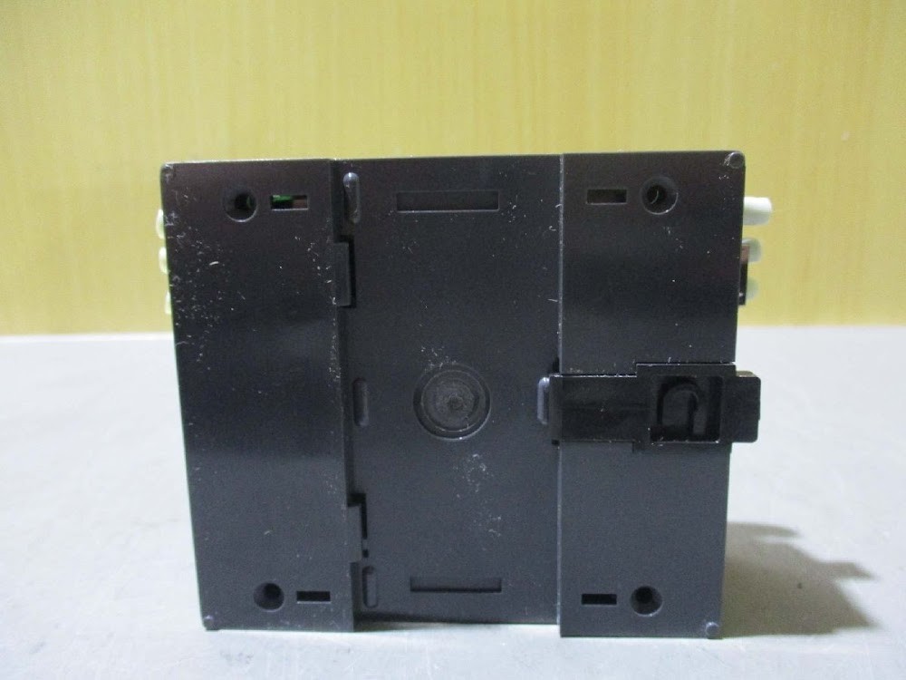 KEYENCE KV-24DT PLC Programmable Controller USED #2