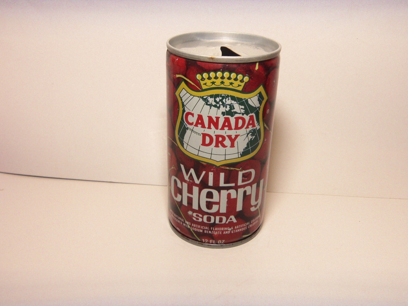 CANADA DRY WILD CHERRY SODA  12 OZ STEEL CAN, TWINSBURG, OHIO.  VINTAGE