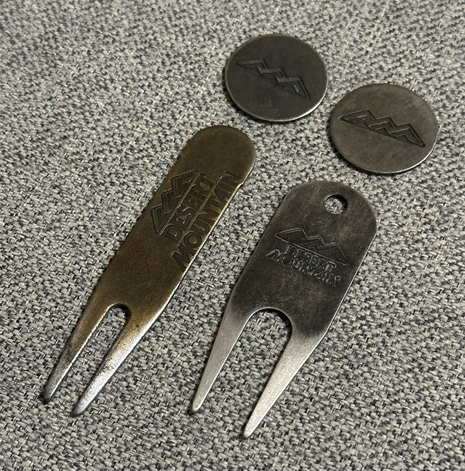 Desert Mountain Golf Club Divot Tool & Ball Marker Set Metal Used