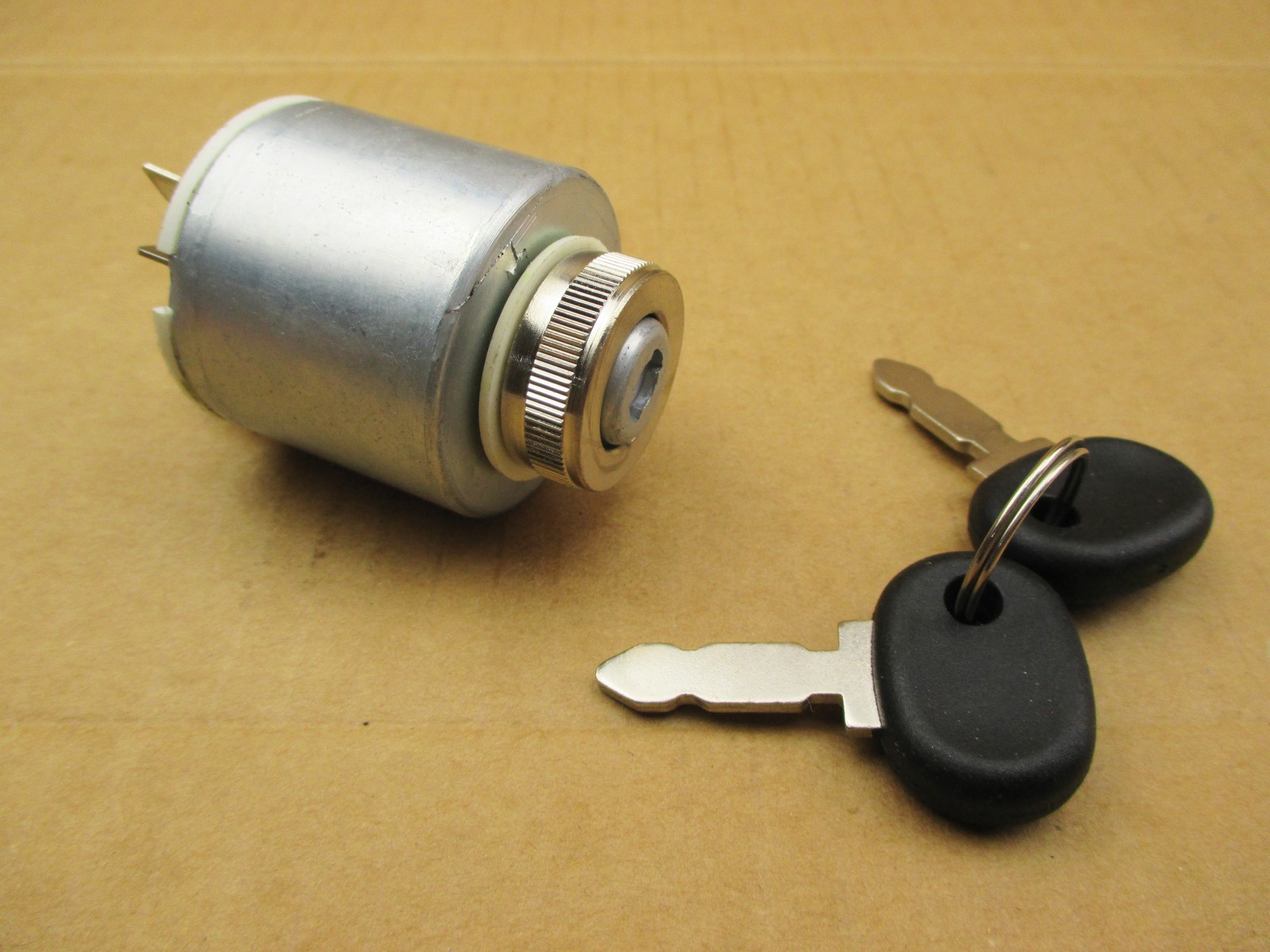14159000 For New Holland 5146155 5129862 499810 Ignition Switch W/2 Keys U4 A B9