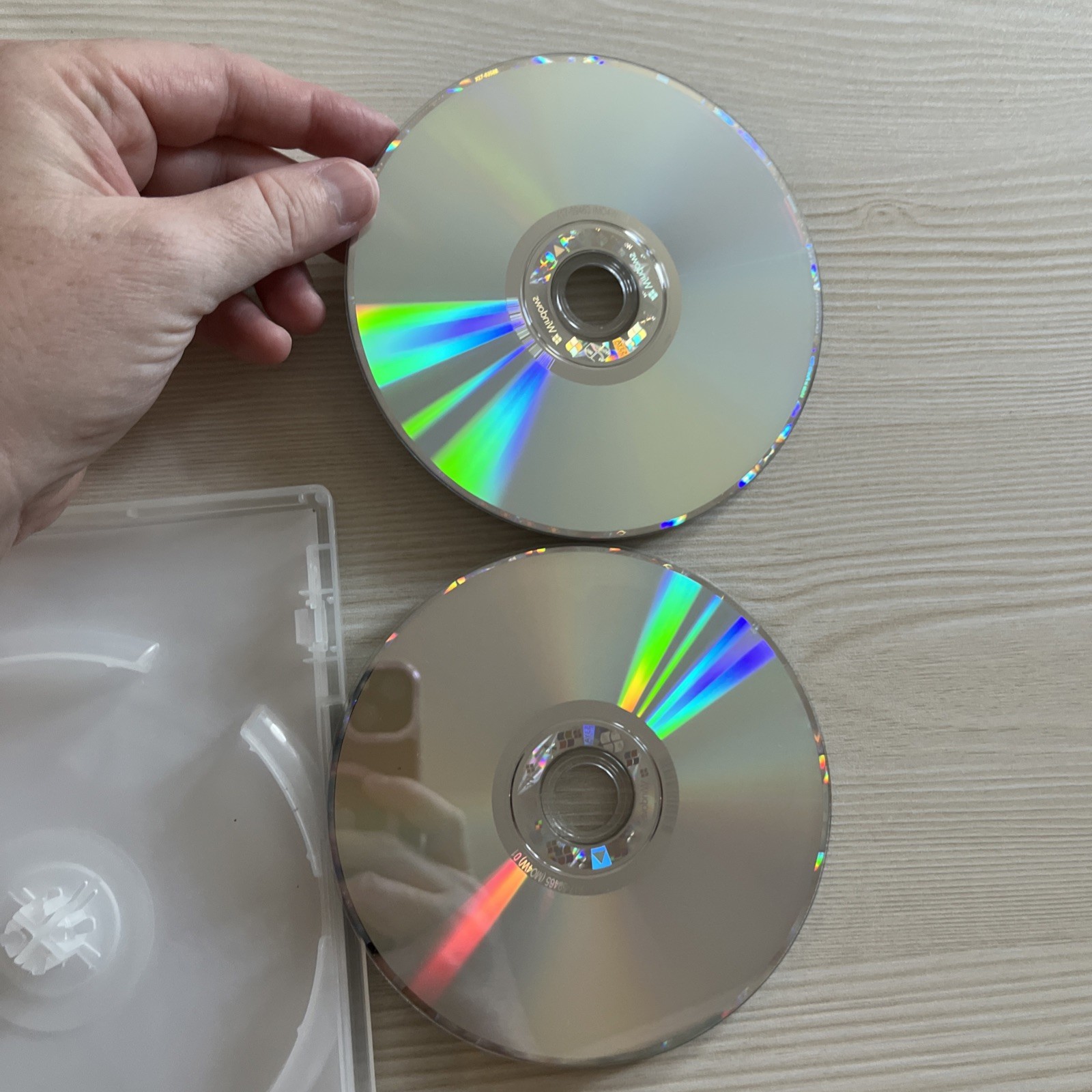 Windows 7 Ultimate 64 & 32 Bit Disks Inserts & Product Key Included Microsoft