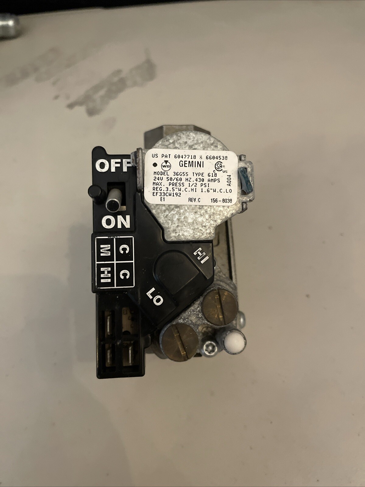 Carrier Bryant Payne Furnace Two 2 Stage Gas Valve EF33CW192 36G55-618 36G55618