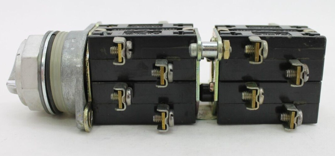 GE 188C7842P052 Selector Switch