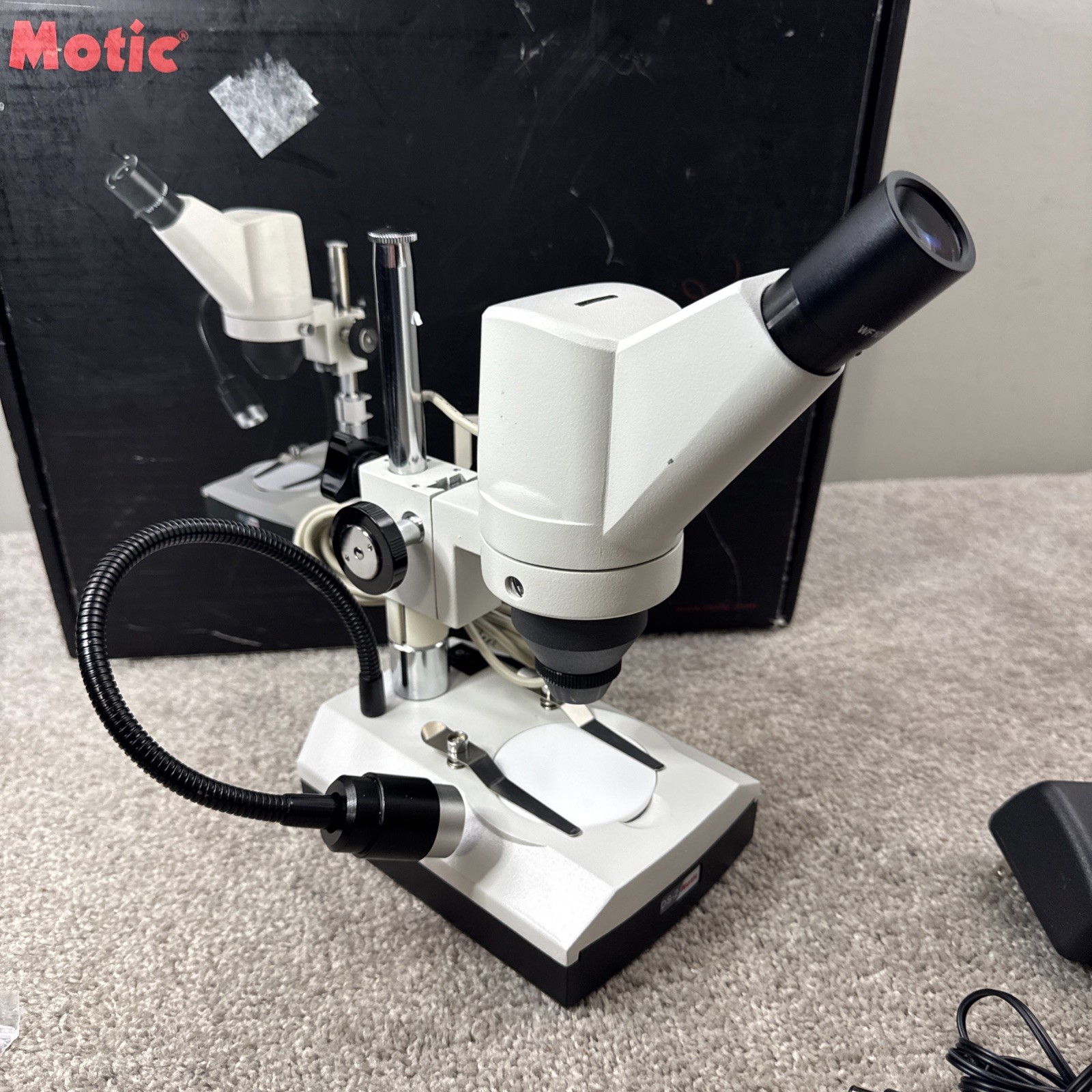 Motic DS-2 Upright Digital Microscope - USB Cable - Original Box Kids Beginners