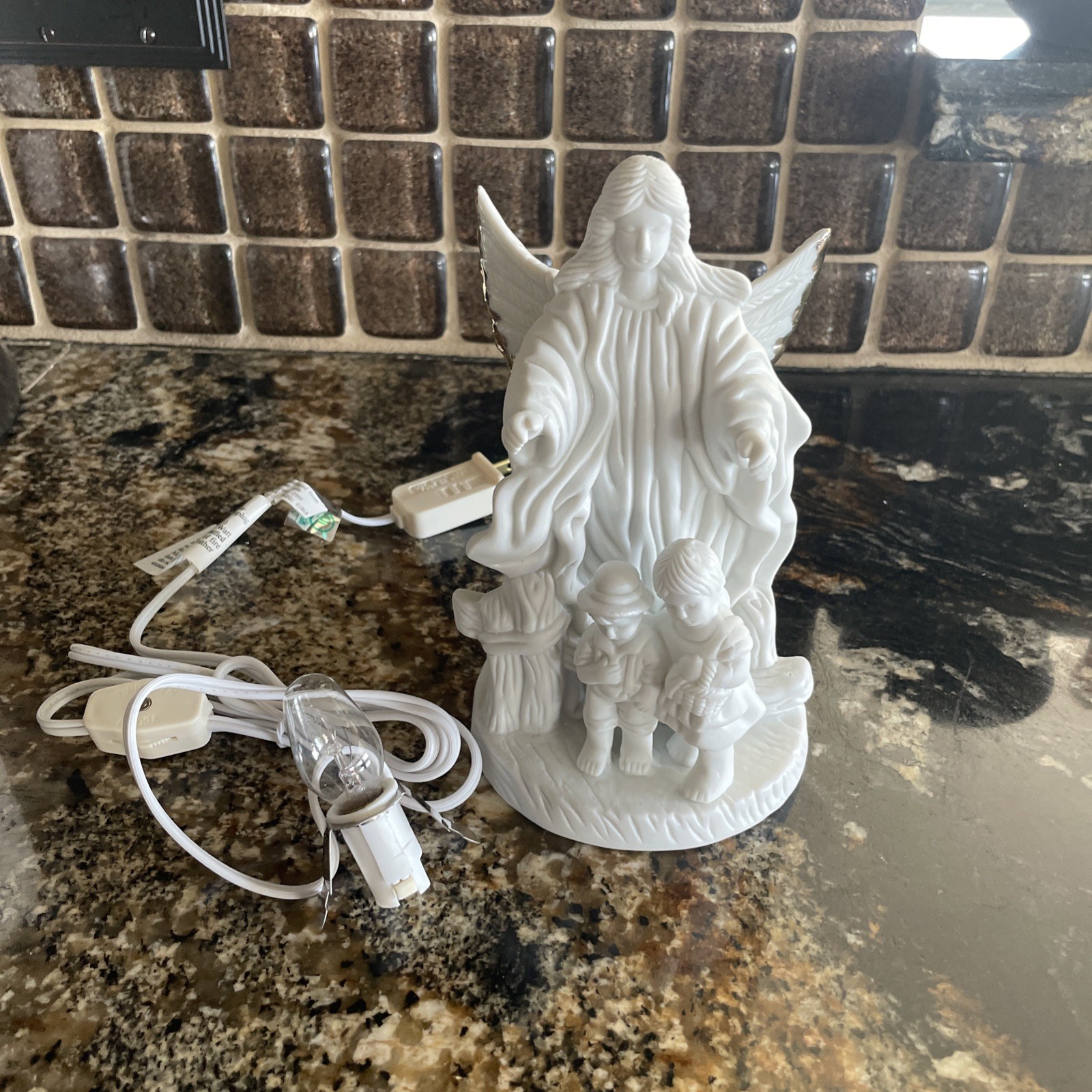 Guardian Angel and Children Vintage White Ceramic Night Light Lamp 7 1/2" tall