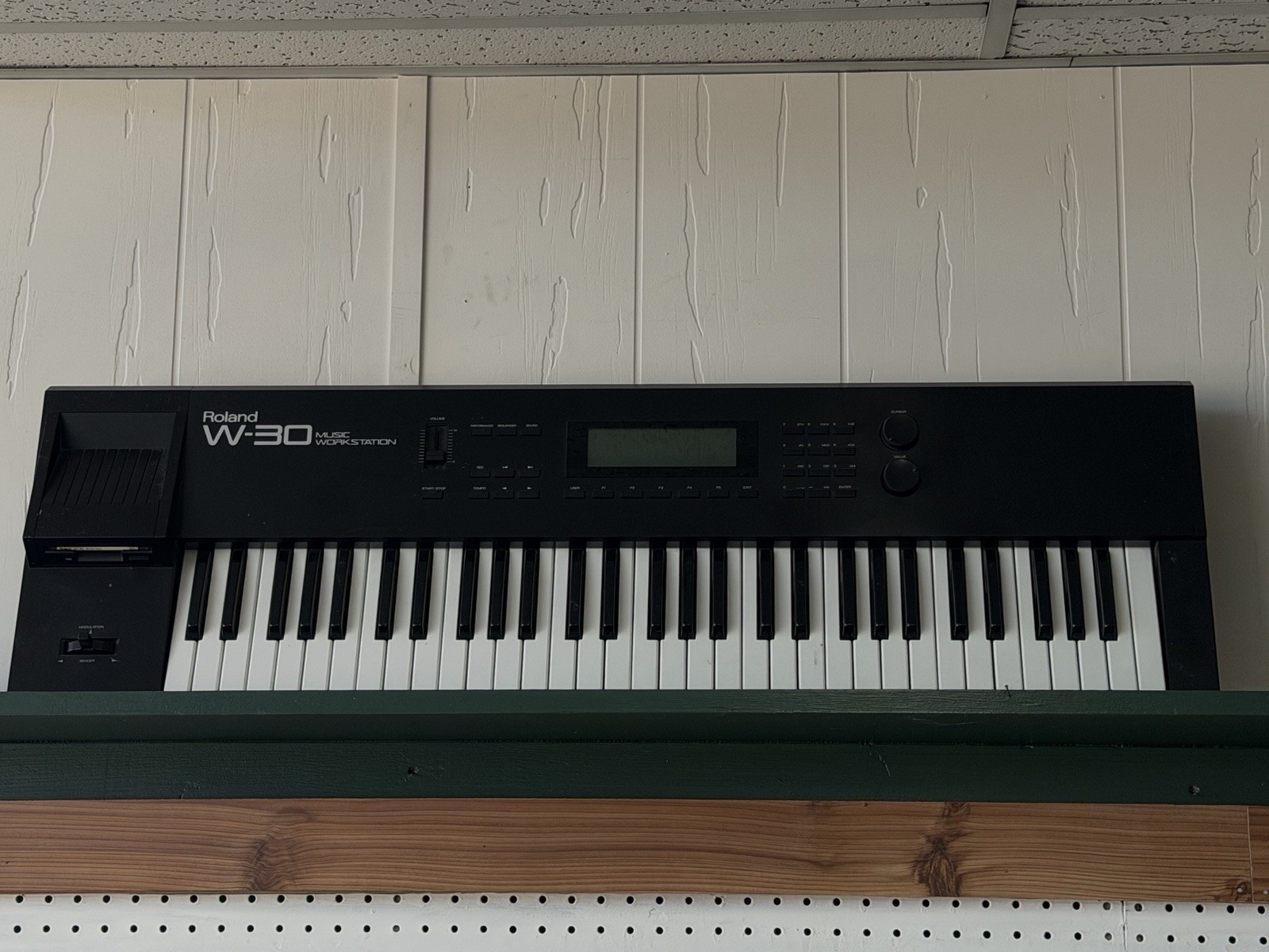 Roland W-30 61-Key Sampling Music Workstation (As Is)