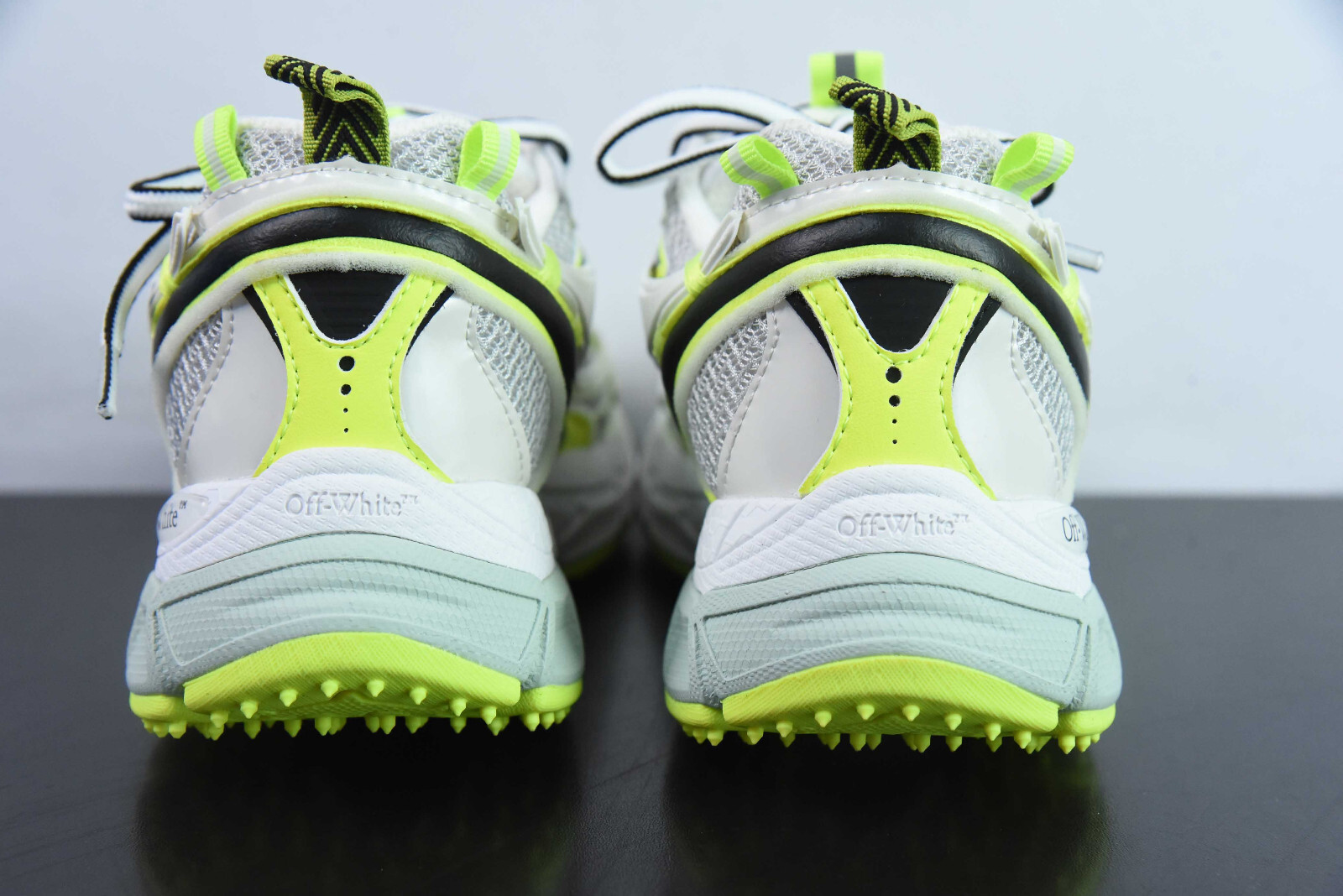 Off Arrow White Be Right Back Unisex Sneakers Green White