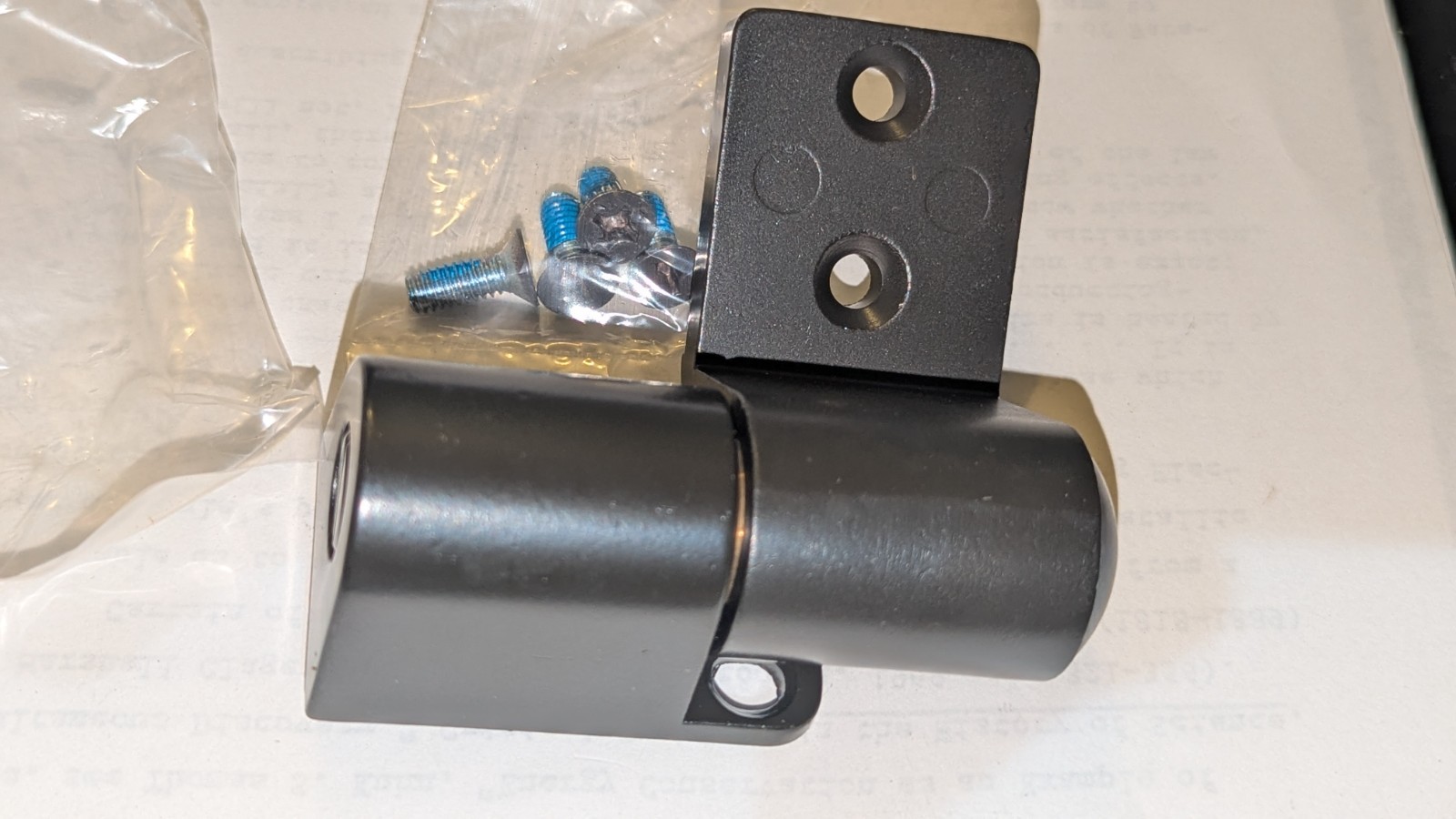 (1) Global Door Controls Kawneer Style Intermediate Pivot Hinge Set NIB