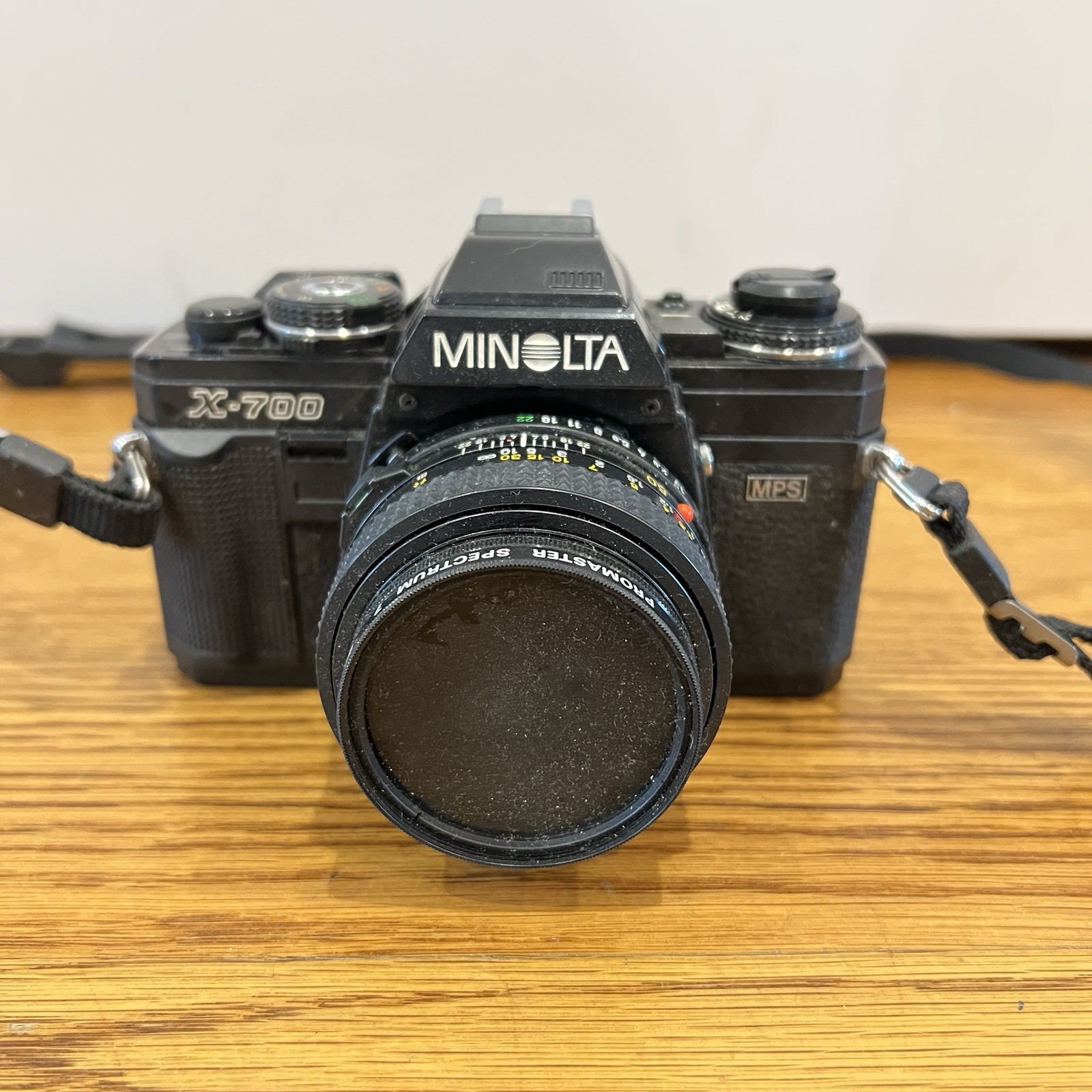 Minolta X-700 35mm Film SLR Camera Kit with 50mm Lens