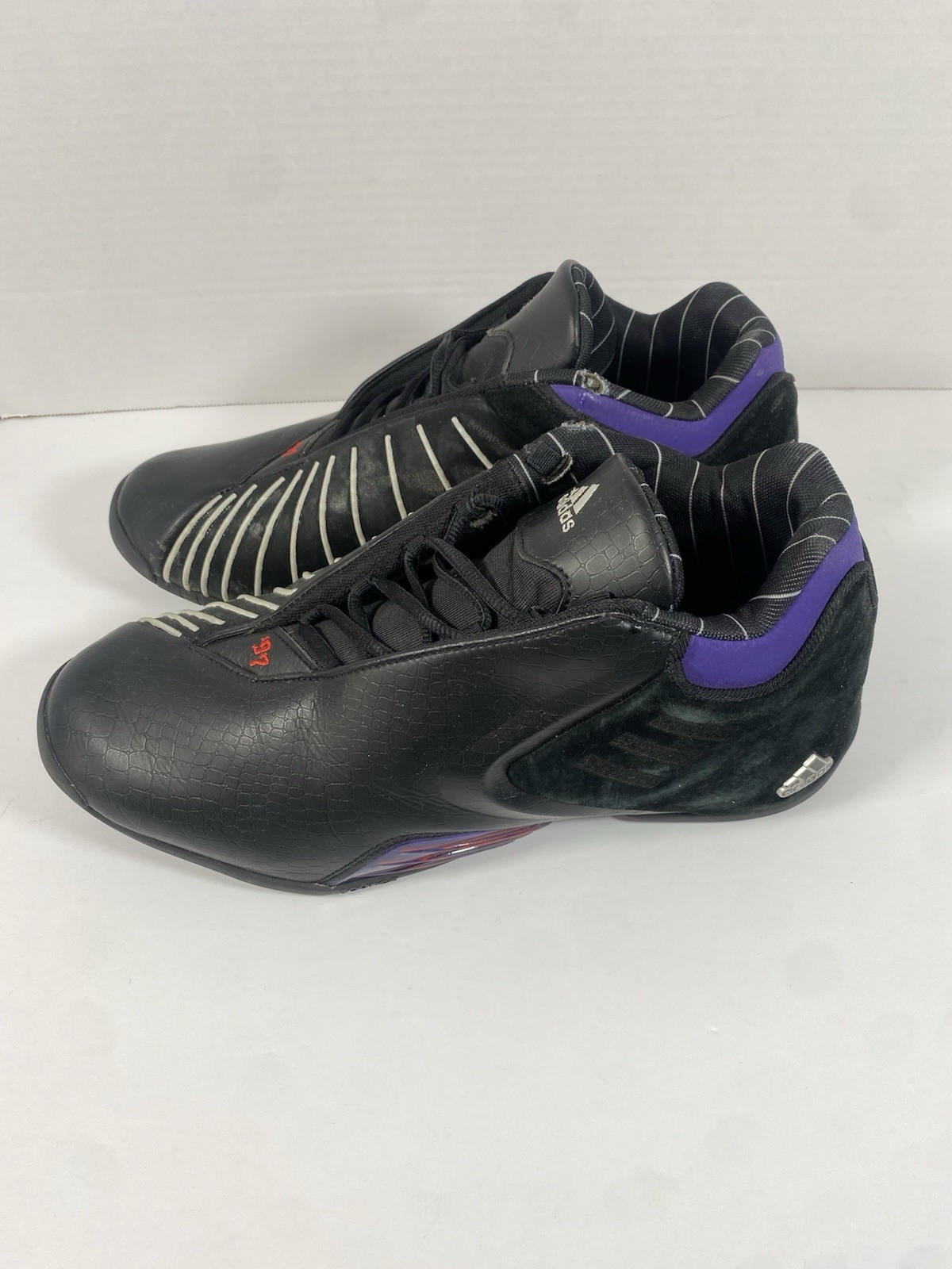 ADIDAS T-MAC 3 Restomod Size 9.5 GY2394 Basketball Shoes Black Purple Lace Up