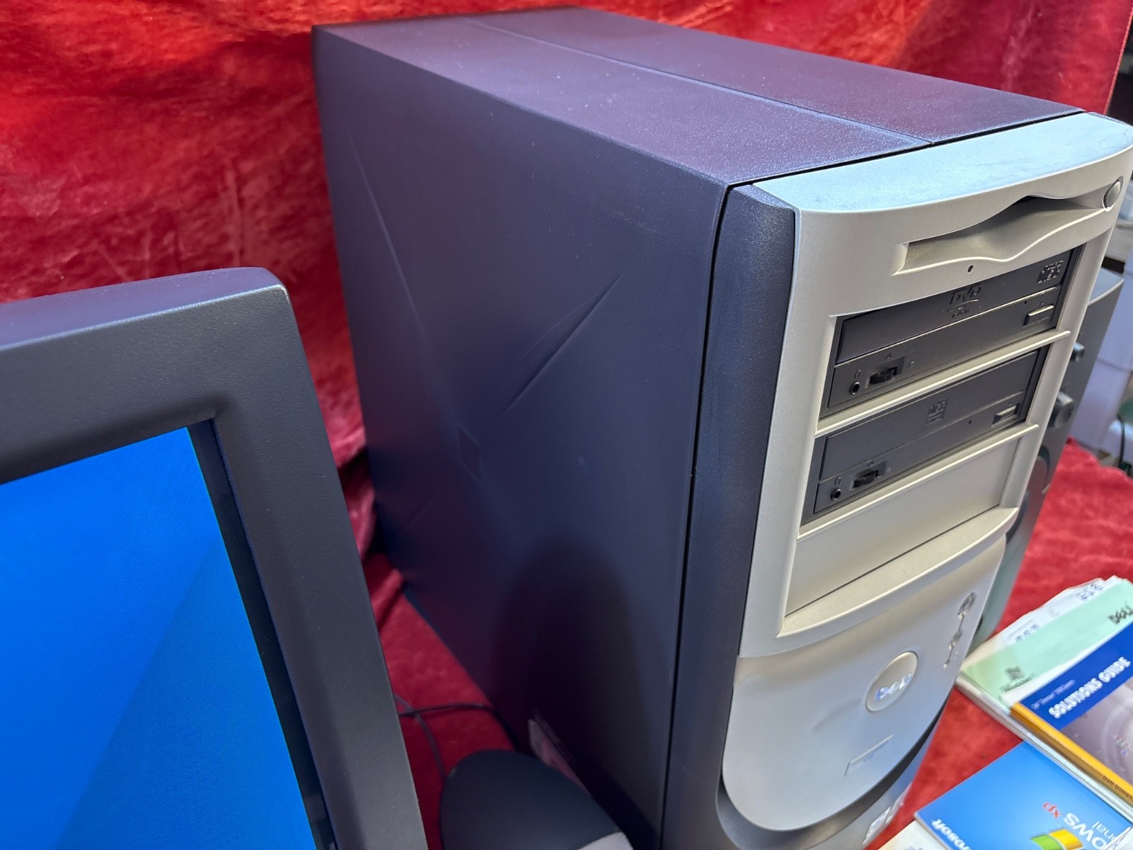 Complete Vintage DELL Windows ME/98/XP Triple-boot Retro PC System Year 2000 Y2K