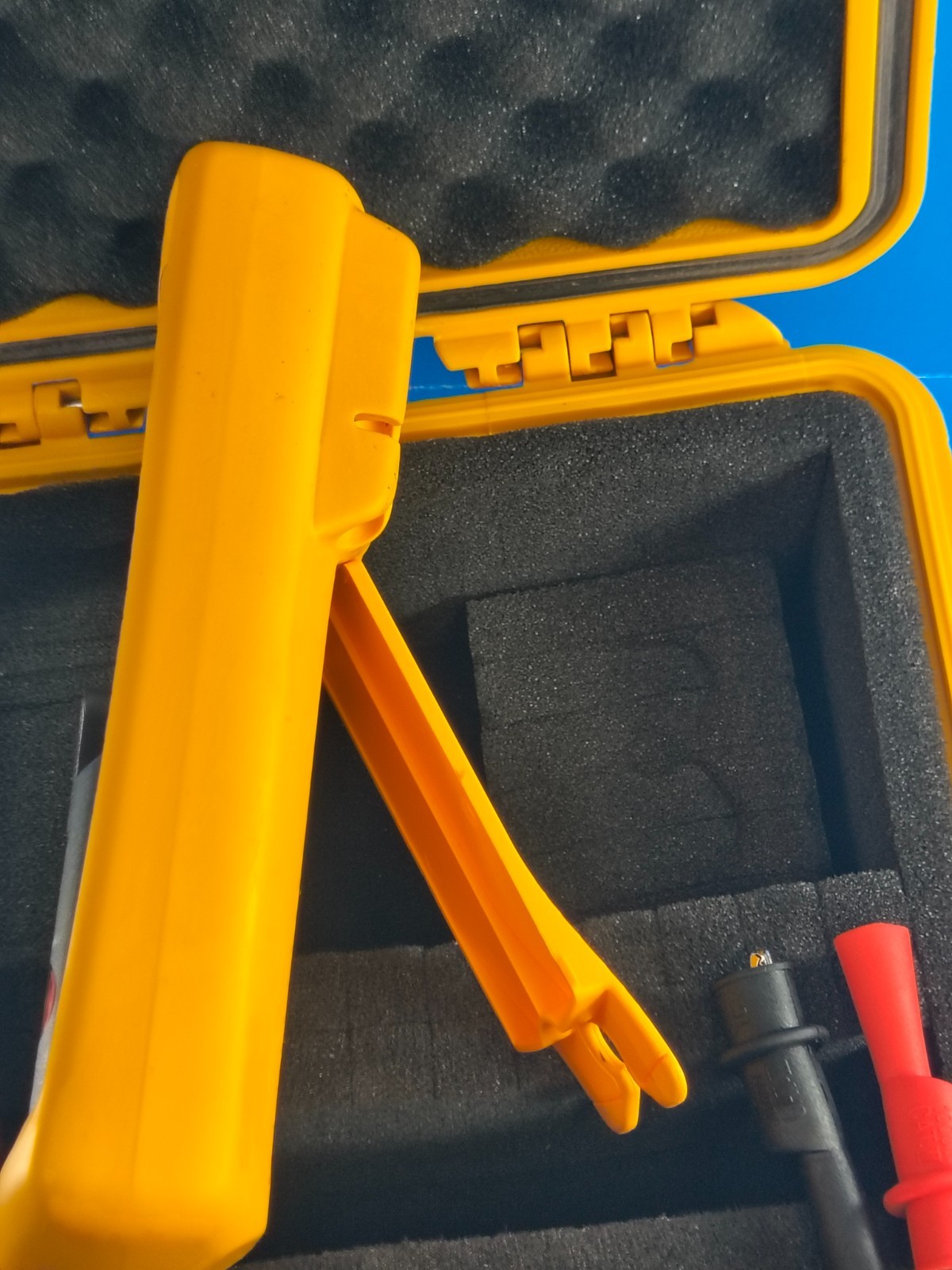 Fluke 787 ProcessMeter Calibrator Meter Multimeter