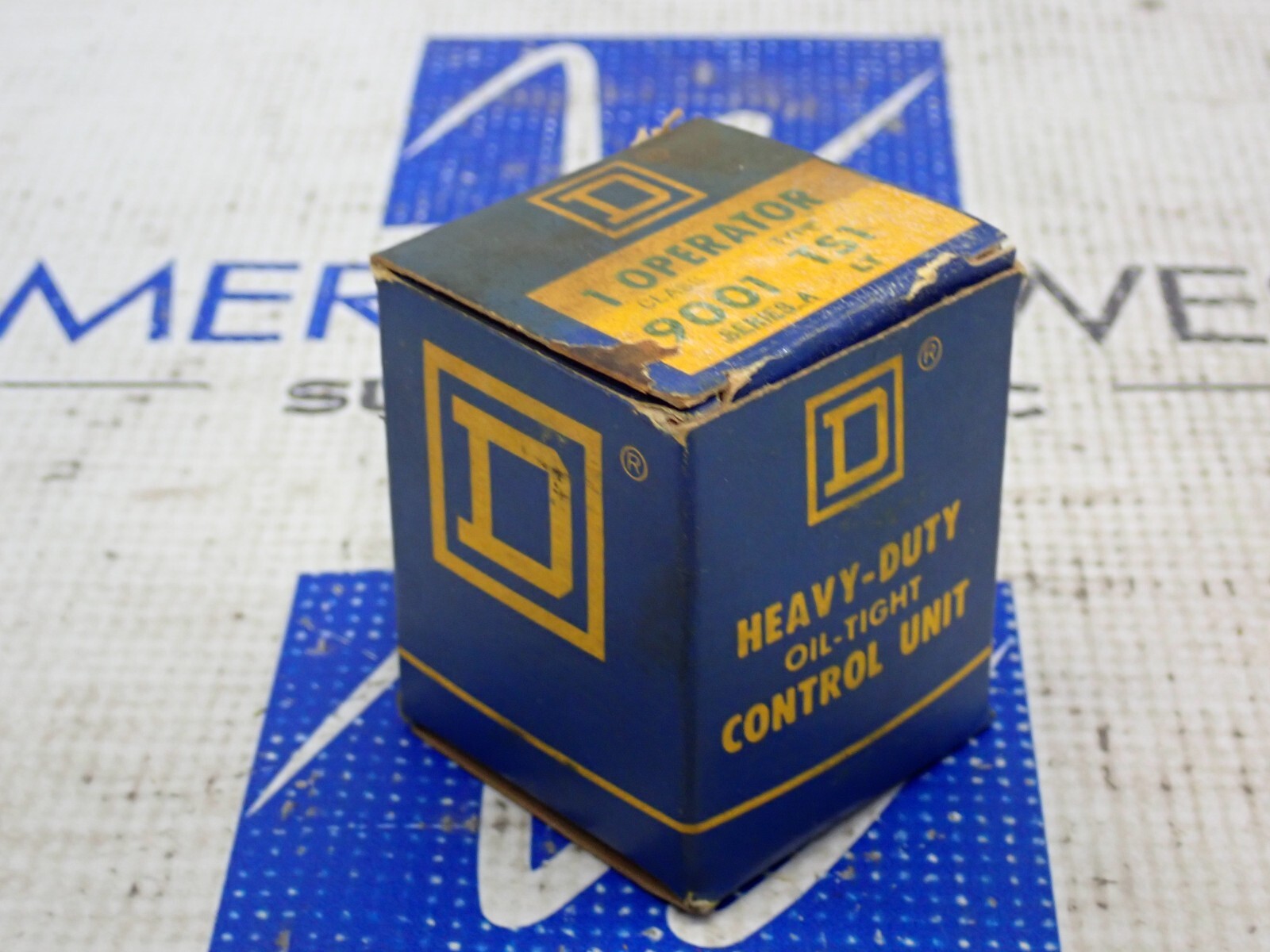New Square D 9001TS1 2 Postion Maintained Selector Switch