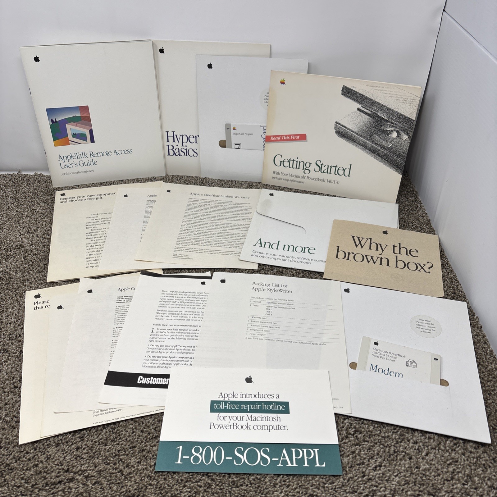 Vintage Apple Software And Random Manuals Lot
