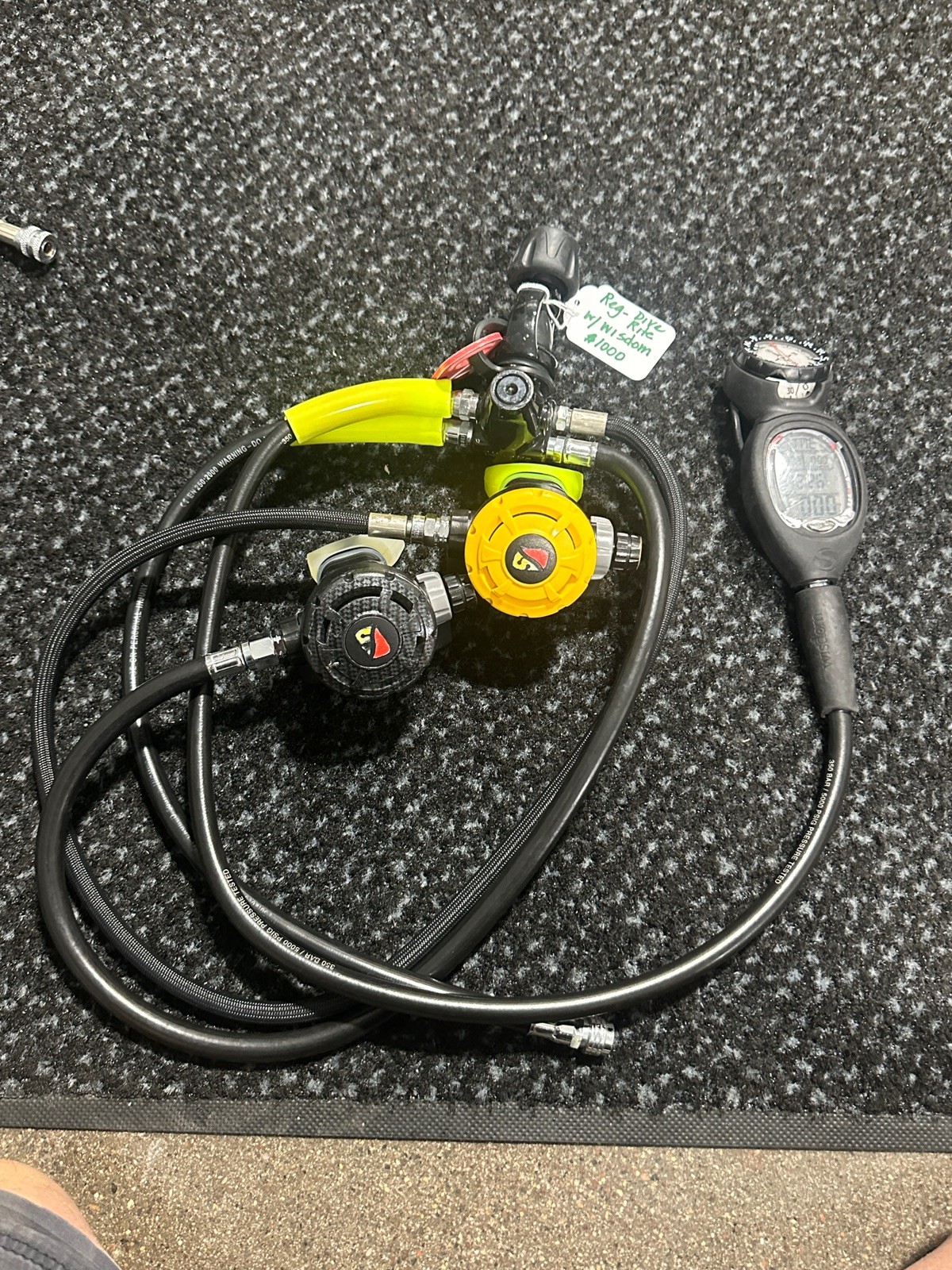 DIVE RITE - FT1/XT2/XT2 SCUBA REGULATOR - w/ SHERWOOD WISDOM QD COMPUTER  - USED