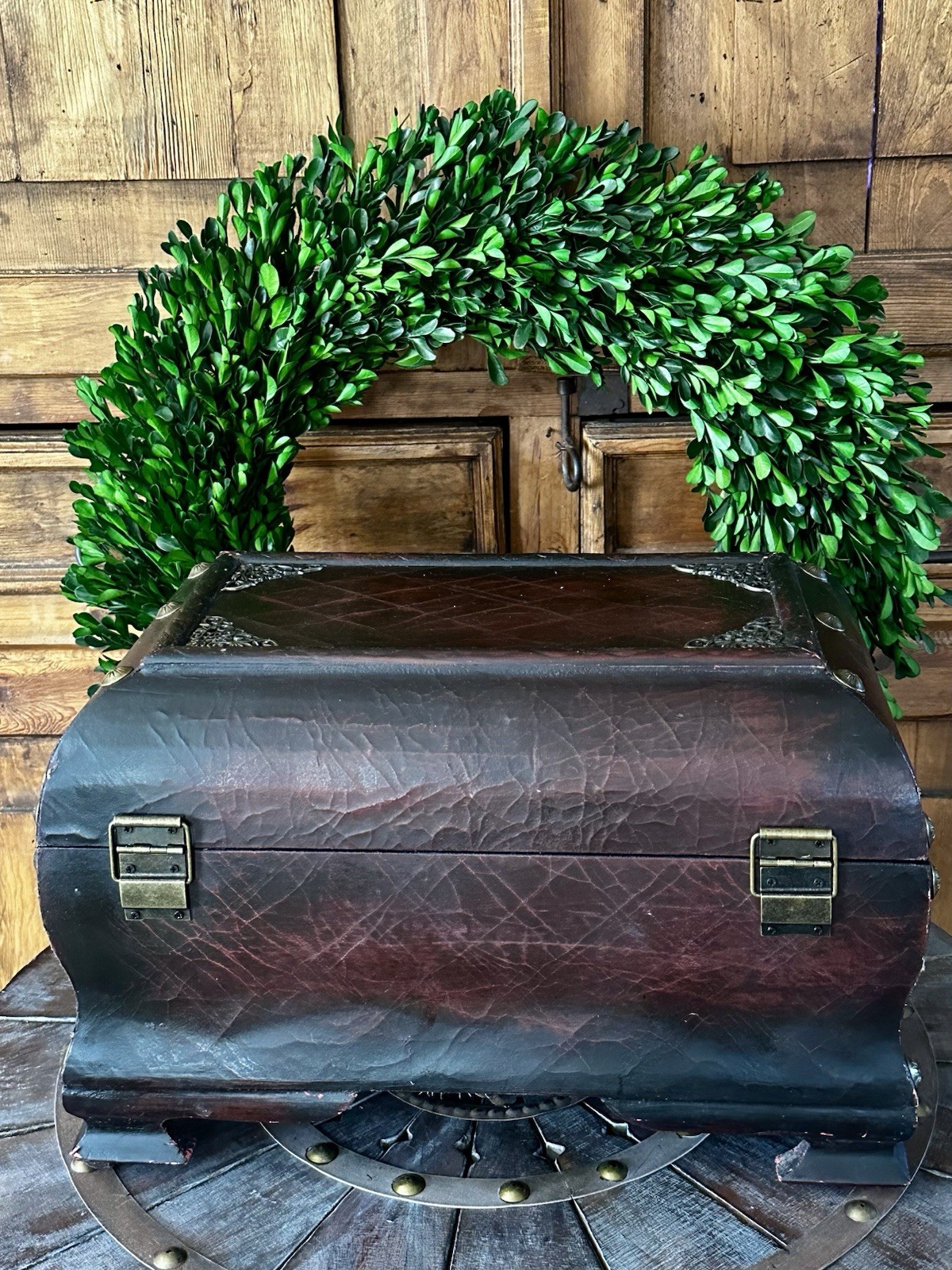 VTG Inspired Hinged/Lidded Faux Leather Rustic Decorative Footed Chest/Trunk
