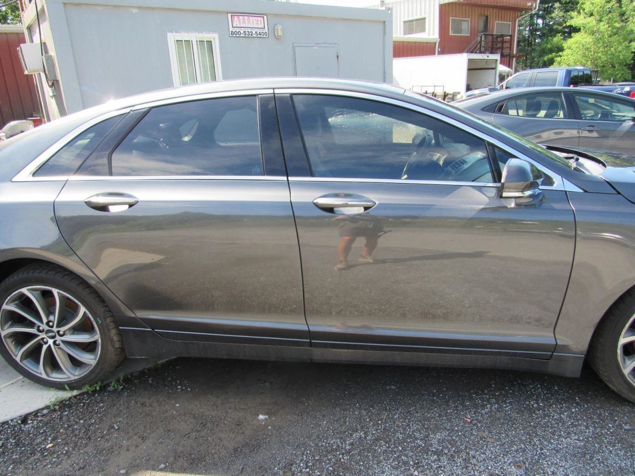 MKZ 2019 Glove Box 1063050