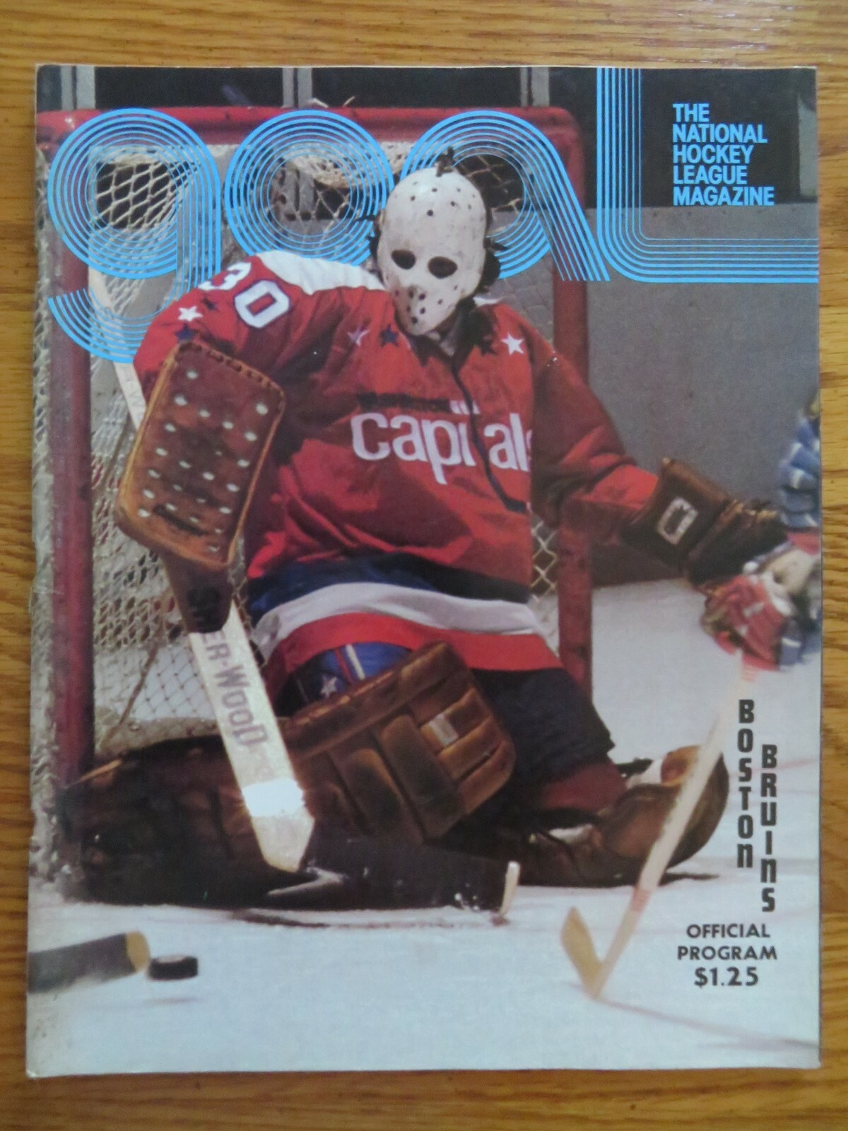 GOAL BOSTON BRUINS vs WASHINGTON CAPITALS 11-18-1976 Program JEAN RATELLE PARK