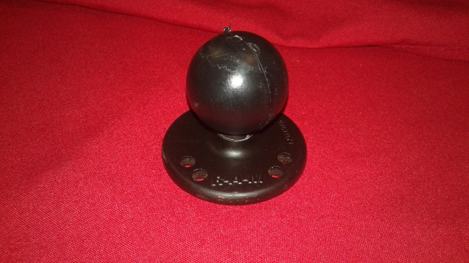 RAM-202U RAM Mounts 2.5" Round Base with the AMPs Hole Pattern & 1.5" Ball