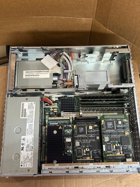 SUN Microsystems SPARCstation 20 Model 544 PN 600-3710-01 READ DESCRIPTION