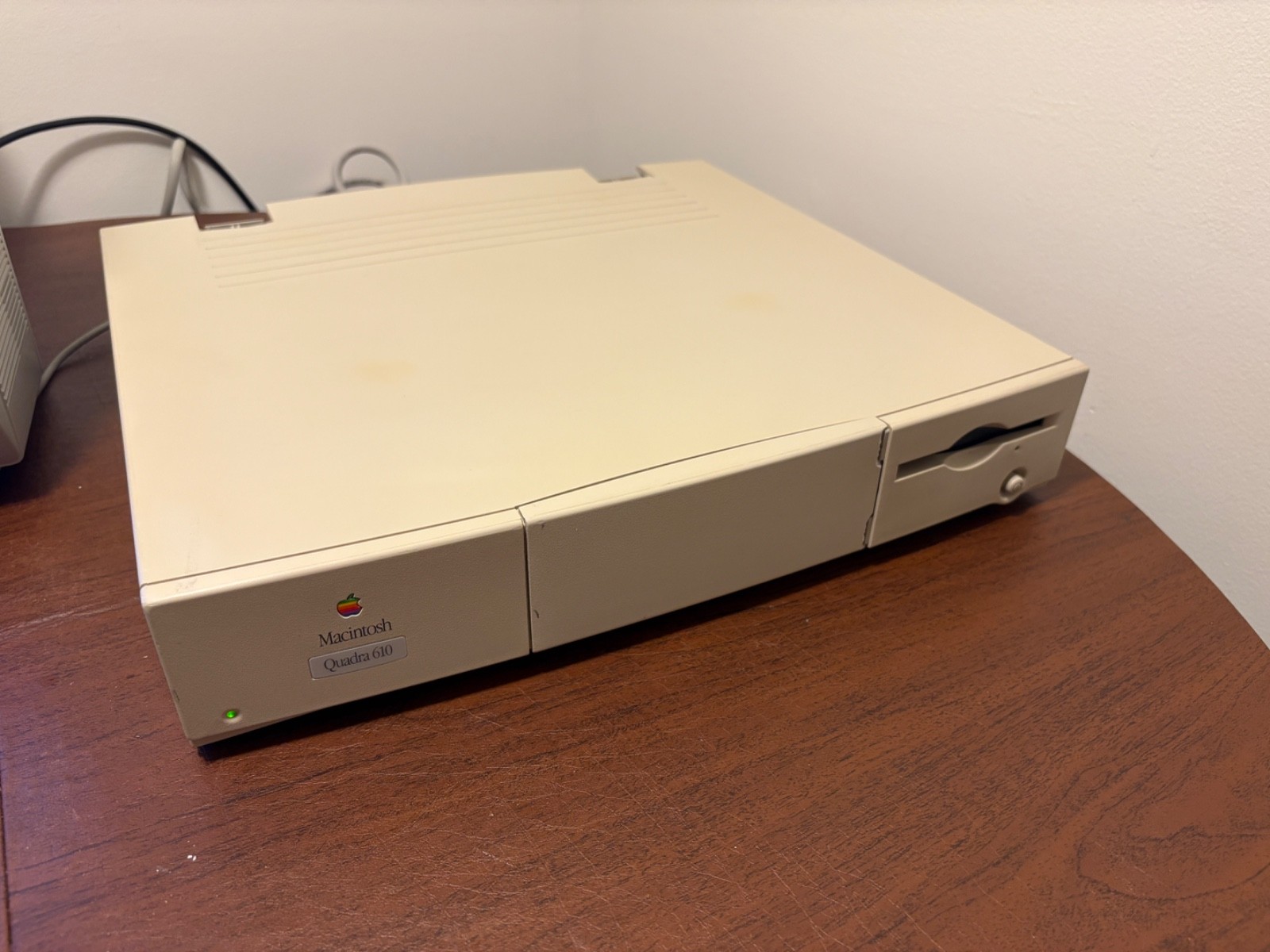 Apple Macintosh Quadra (Centris) 610 - Tested & Working