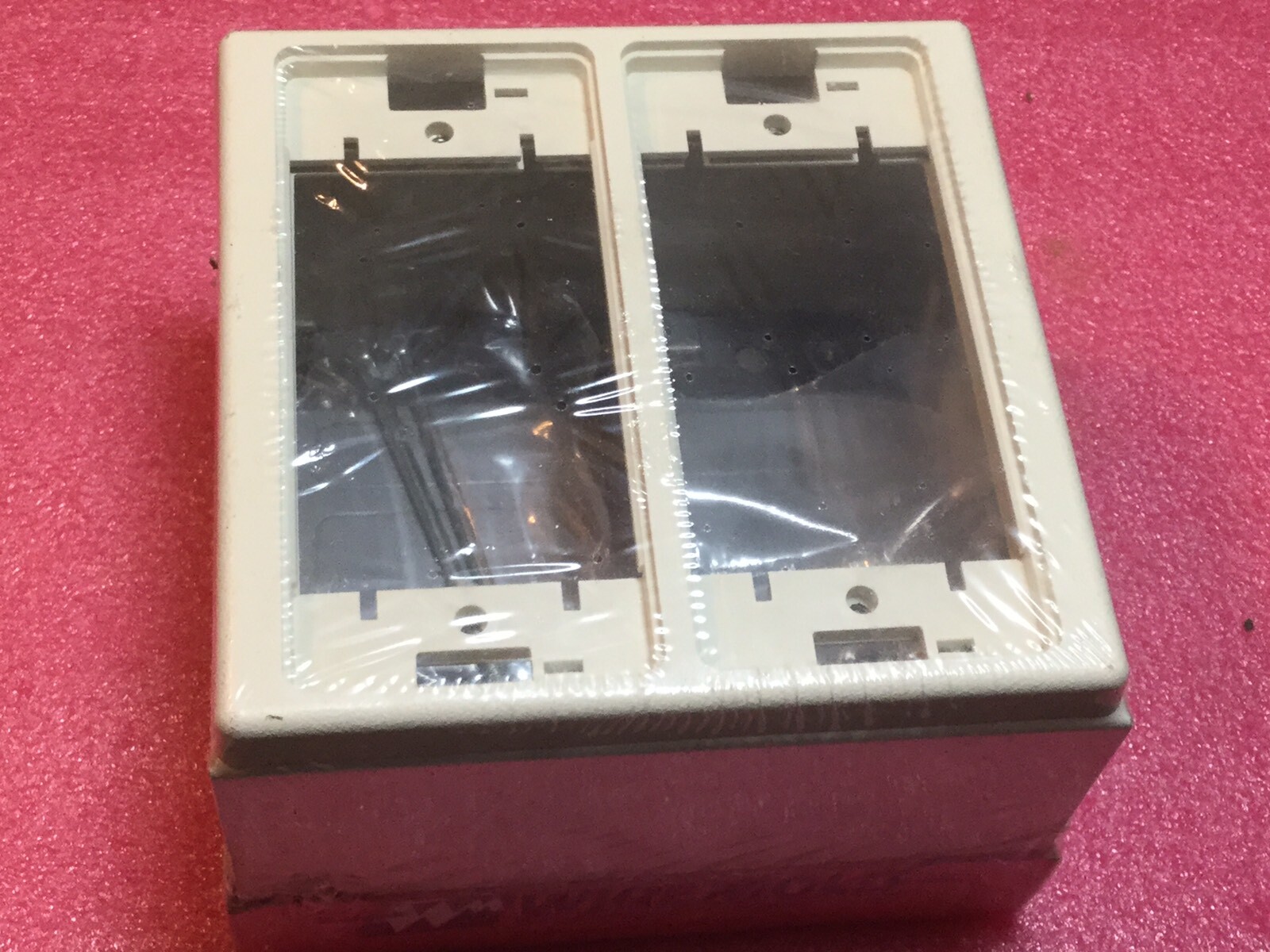 Wiremold V2444D-2 Divided Device Box 2 Gang