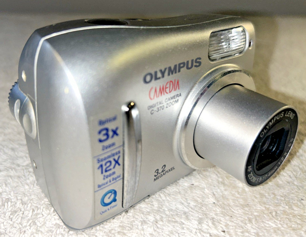 Olympus Digital Camera Camedia C-370 Zoom 3.2MP  & Toshiba 512 MB XD Card