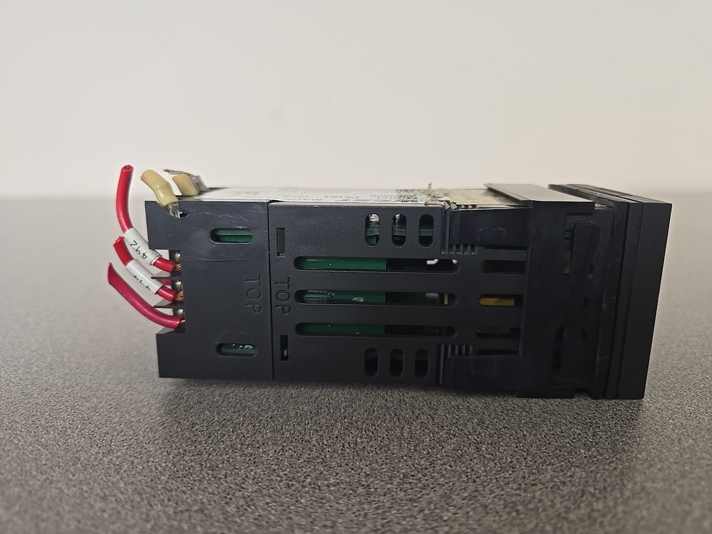 WEST 6100+ Model P6101 Temperature Controller 120-240VAC 24VDC
